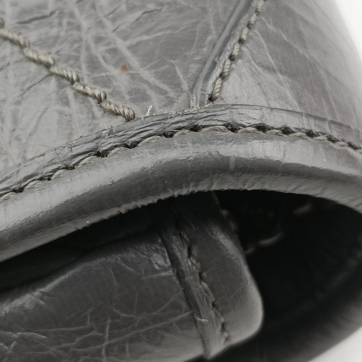 Pre-owned Yves Saint Laurent Niki Grey Leather 583103 shoulderbag | stylenewstar