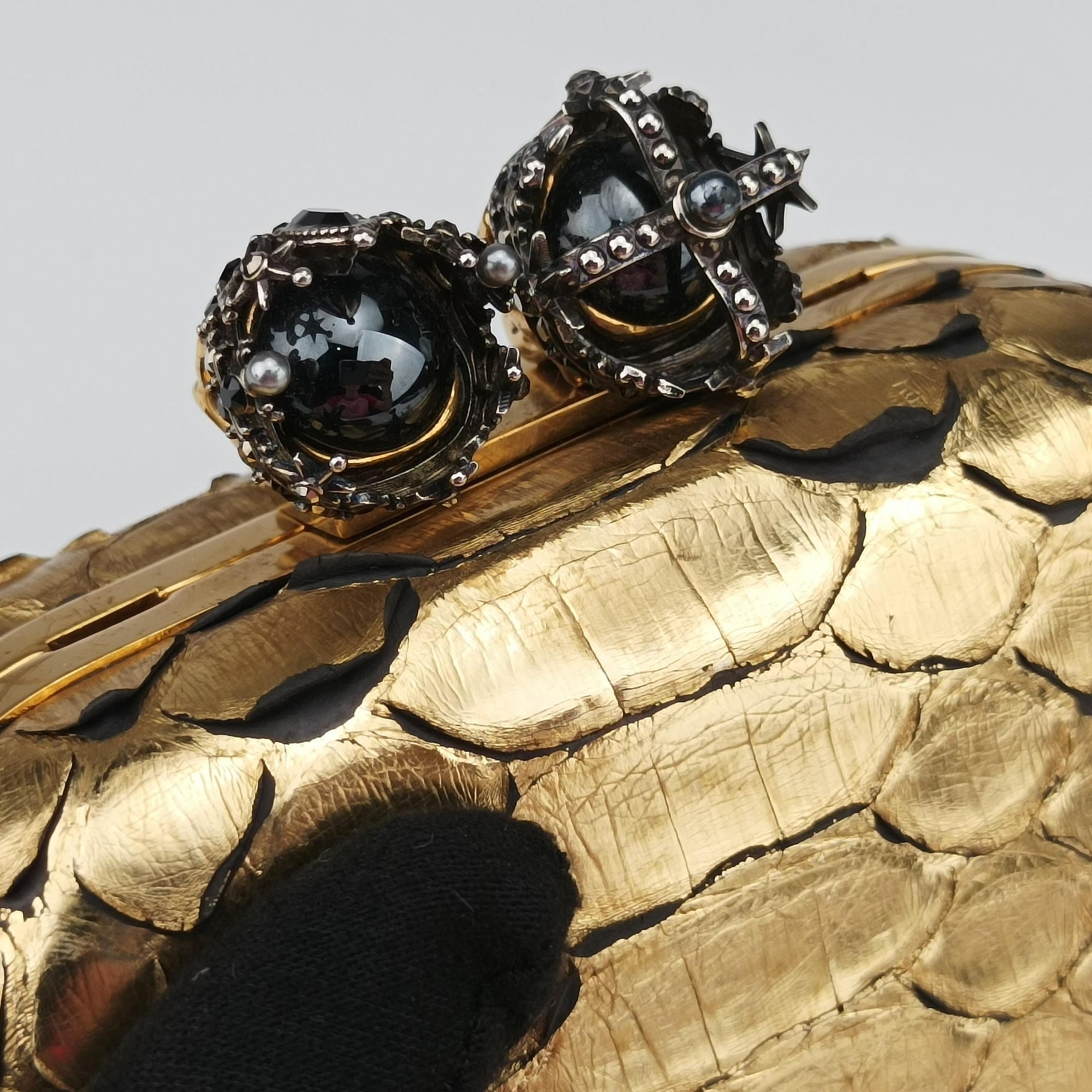 Pre-owned Alexander McQueen Skull box Golden Python  clutchbag | stylenewstar
