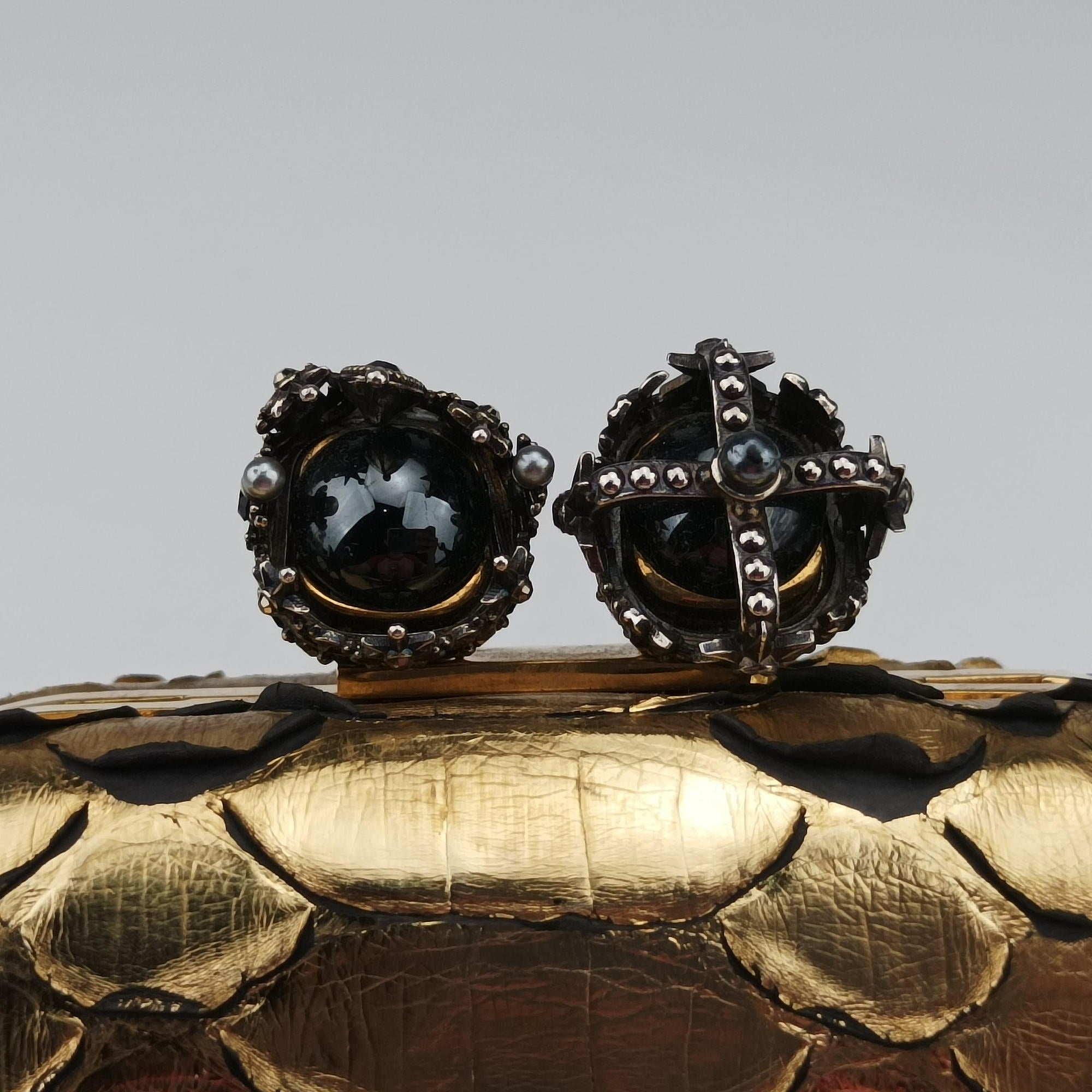 Pre-owned Alexander McQueen Skull box Golden Python  clutchbag | stylenewstar