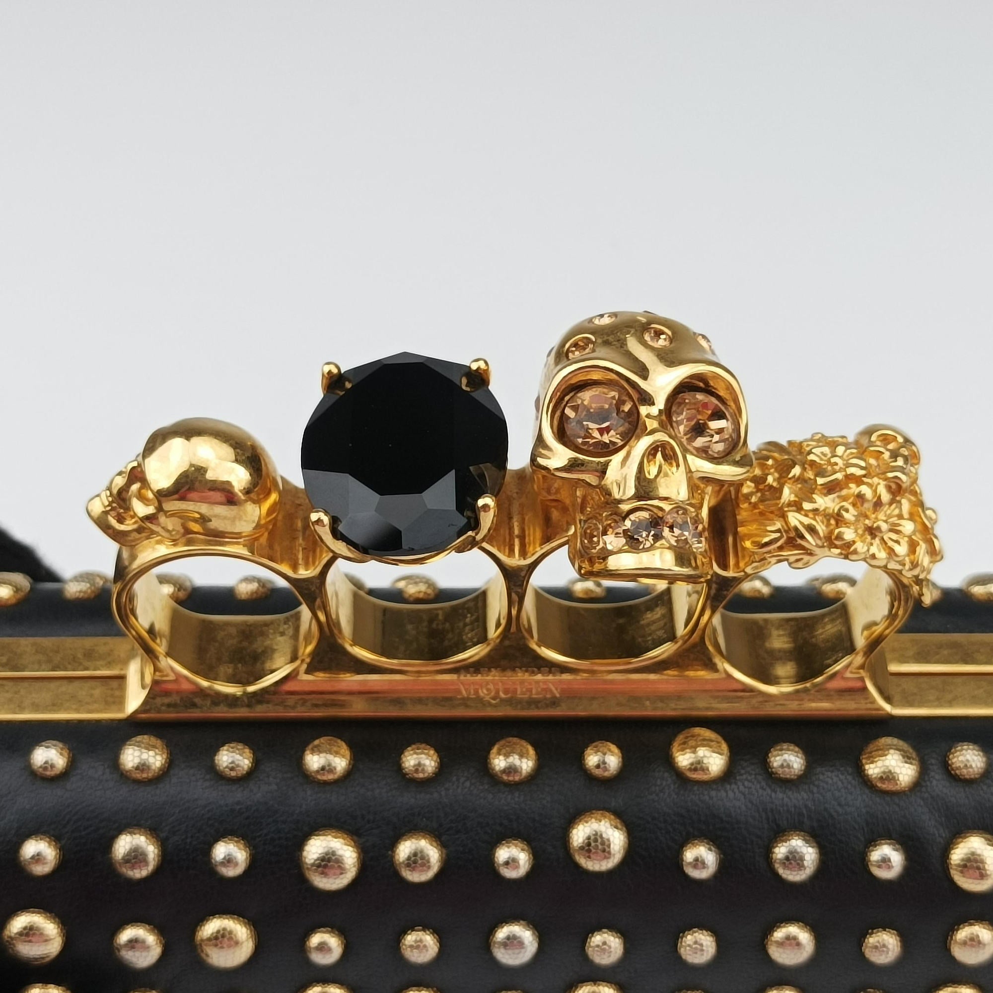 Secondhand Alexander McQueen Four Ring Black Leather  shoulderbag | stylenewstar