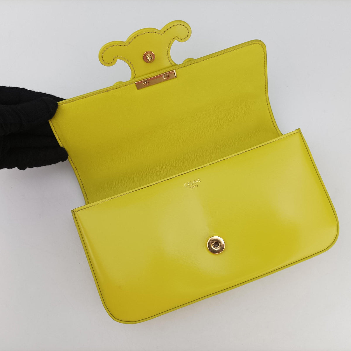 Pre-owned Celine Triomphe Chain Yellow Leather  shoulderbag | stylenewstar