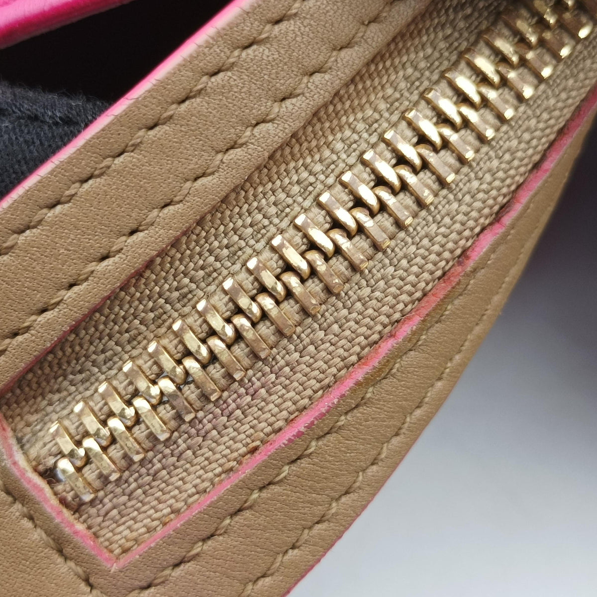 Vintage Celine Trapeze Small Beige×rose Leather  shoulderbag | stylenewstar