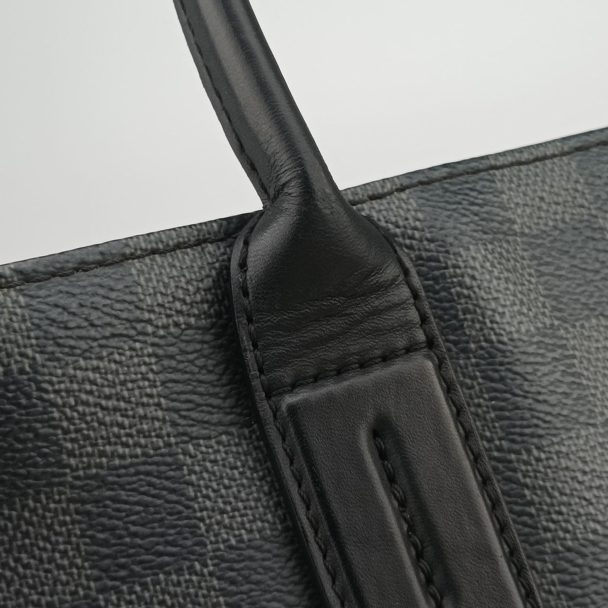 Pre-owned Louis Vuitton 7DW Business Black Damier Graphite N41564 shoulderbag | stylenewstar