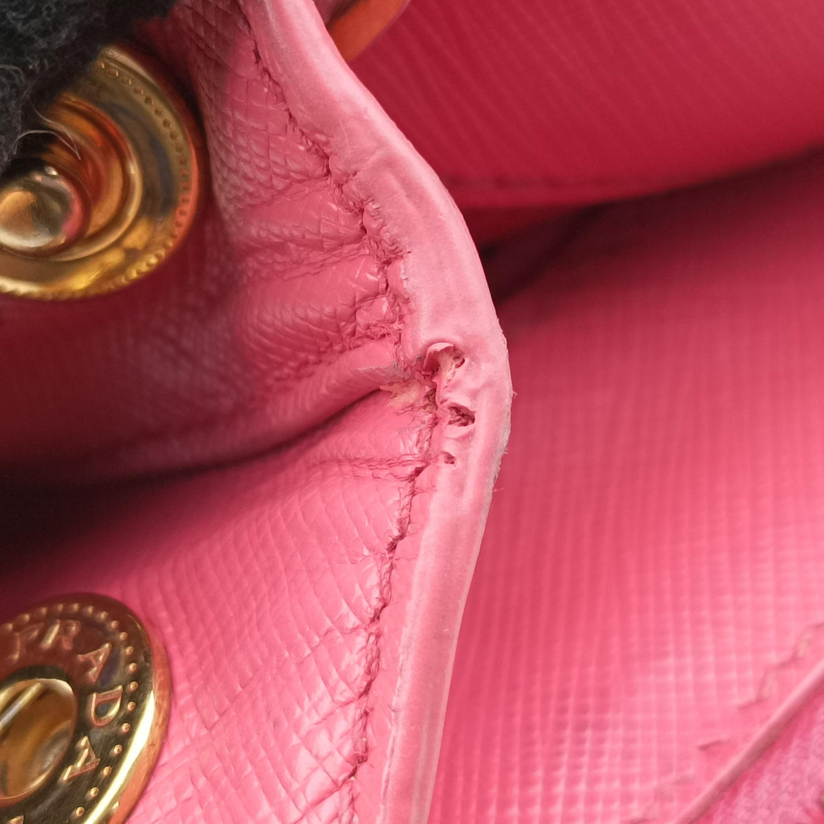Secondhand Prada Galleria Pink SAFFIANO Leather BN1801 handbag | stylenewstar