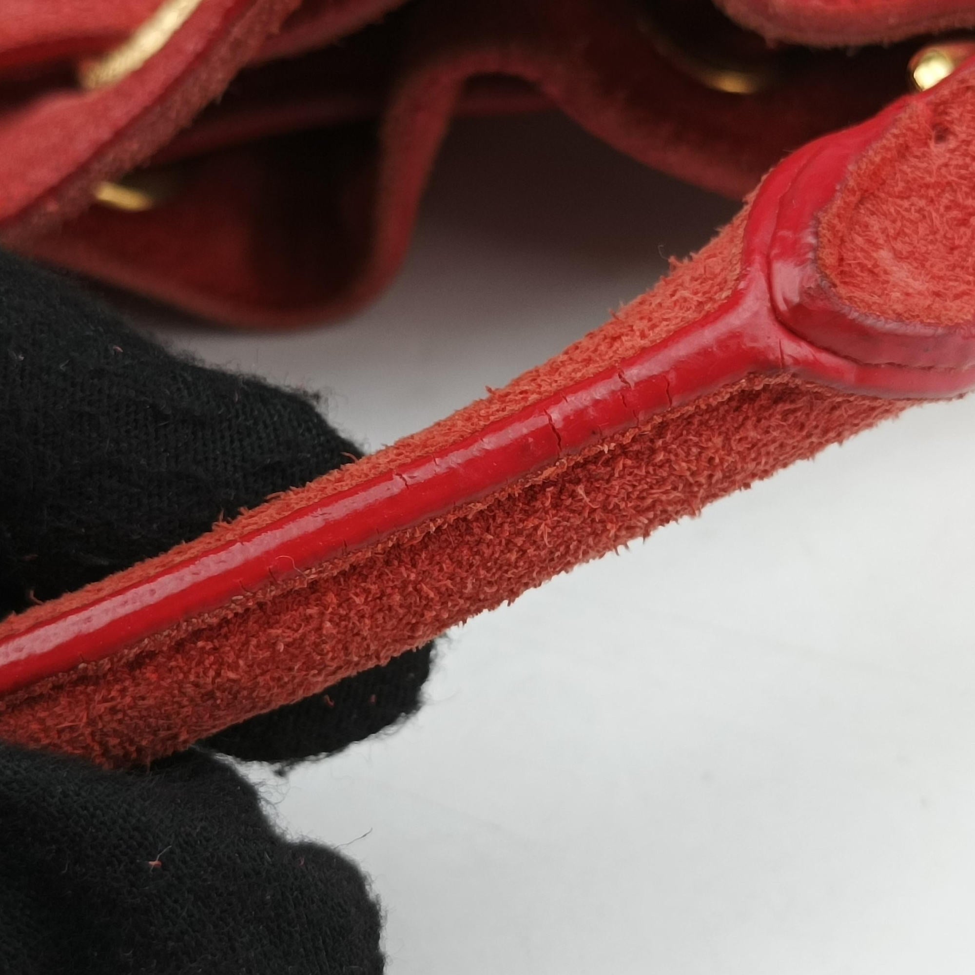 Secondhand Yves Saint Laurent Fringe Red suede 372453 shoulderbag | stylenewstar