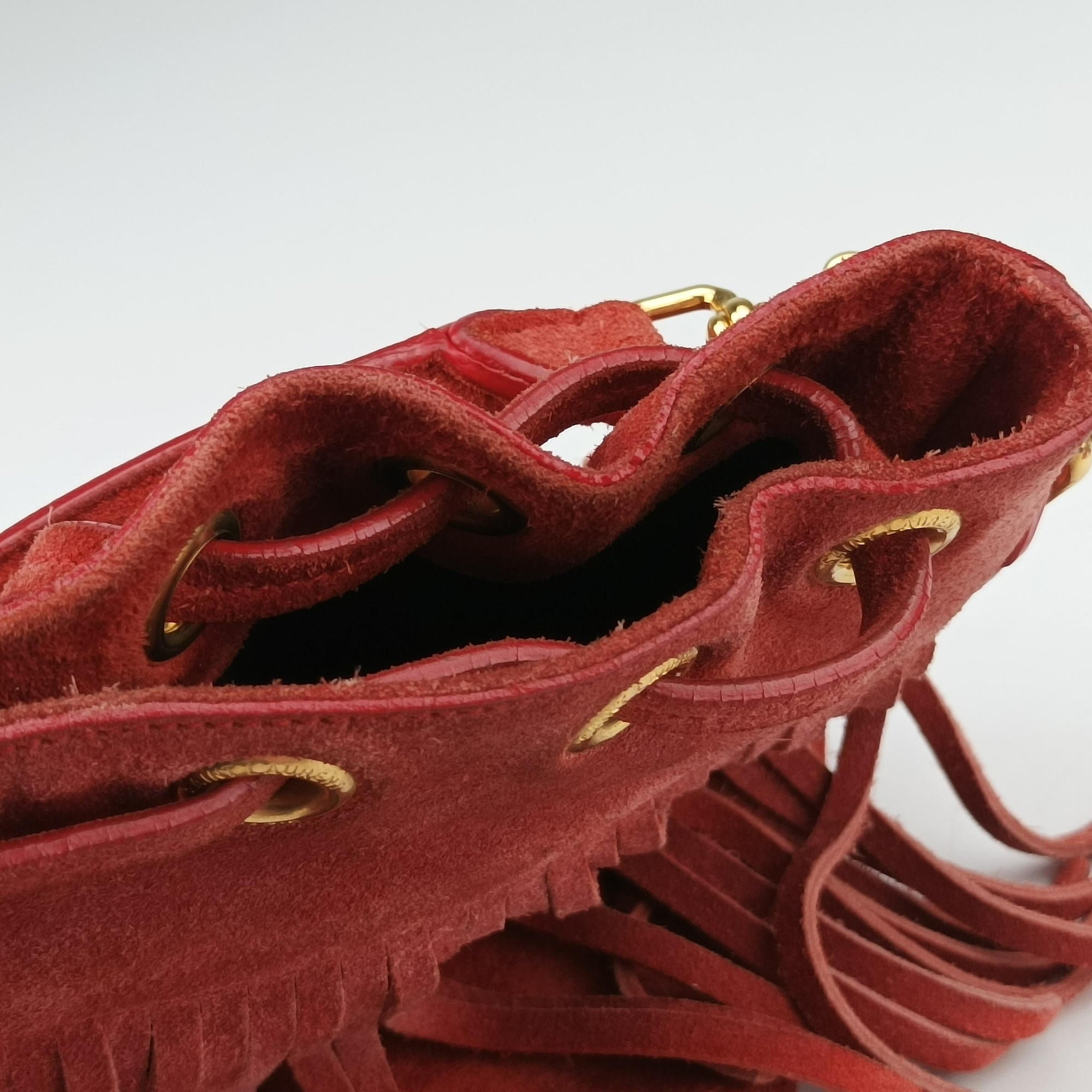 Secondhand Yves Saint Laurent Fringe Red suede 372453 shoulderbag | stylenewstar
