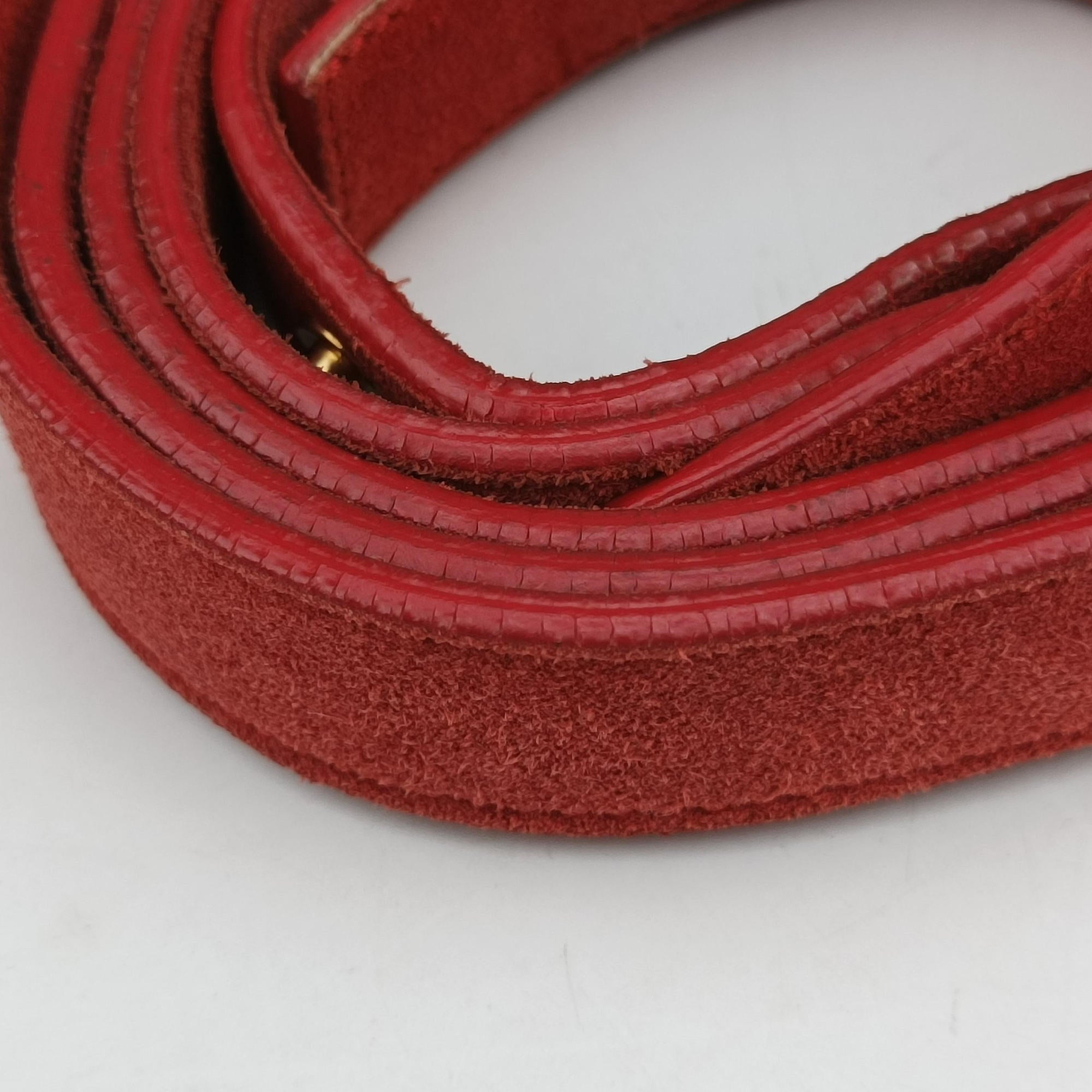 Secondhand Yves Saint Laurent Fringe Red suede 372453 shoulderbag | stylenewstar