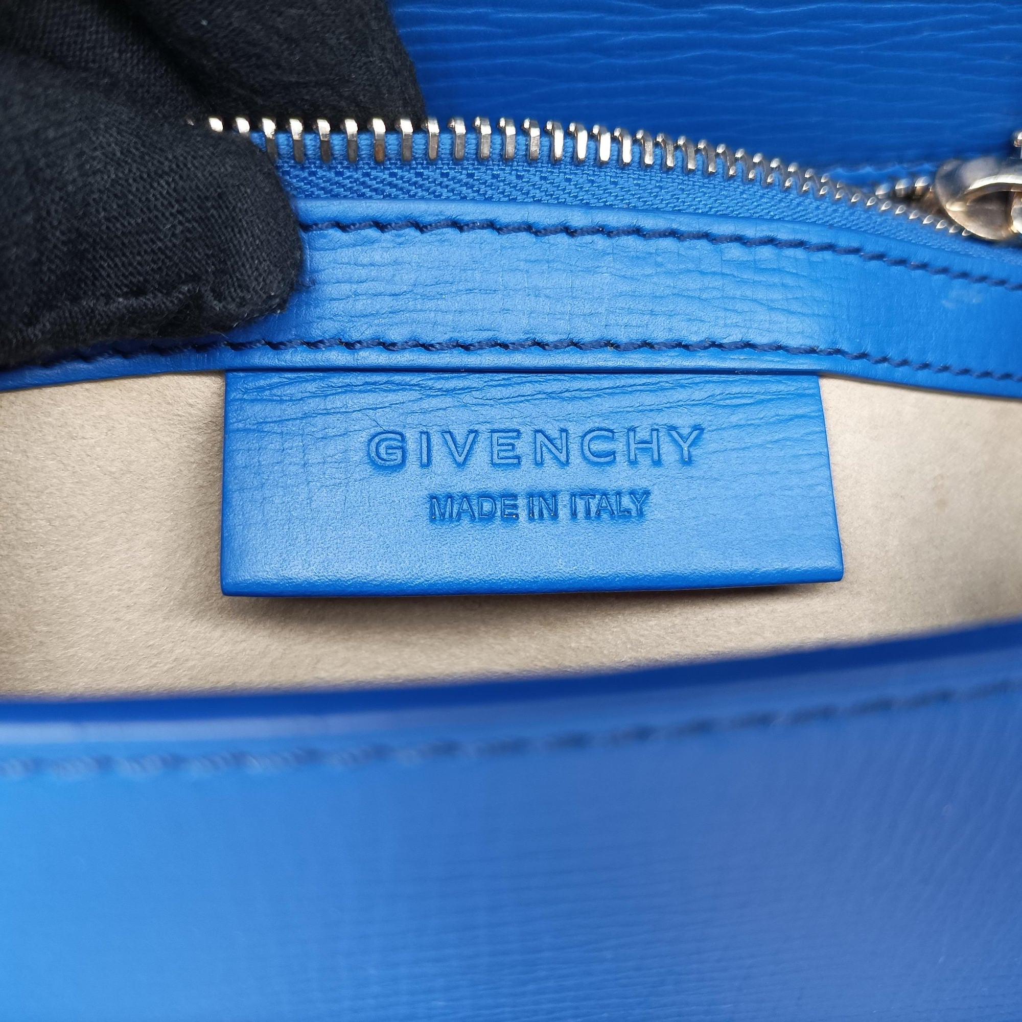 Pre-owned Givenchy Pandora Box Blue Leather  shoulderbag | stylenewstar