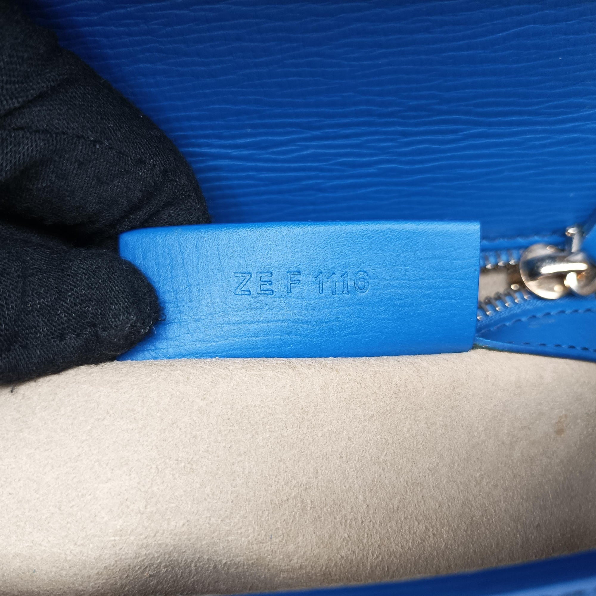Pre-owned Givenchy Pandora Box Blue Leather  shoulderbag | stylenewstar