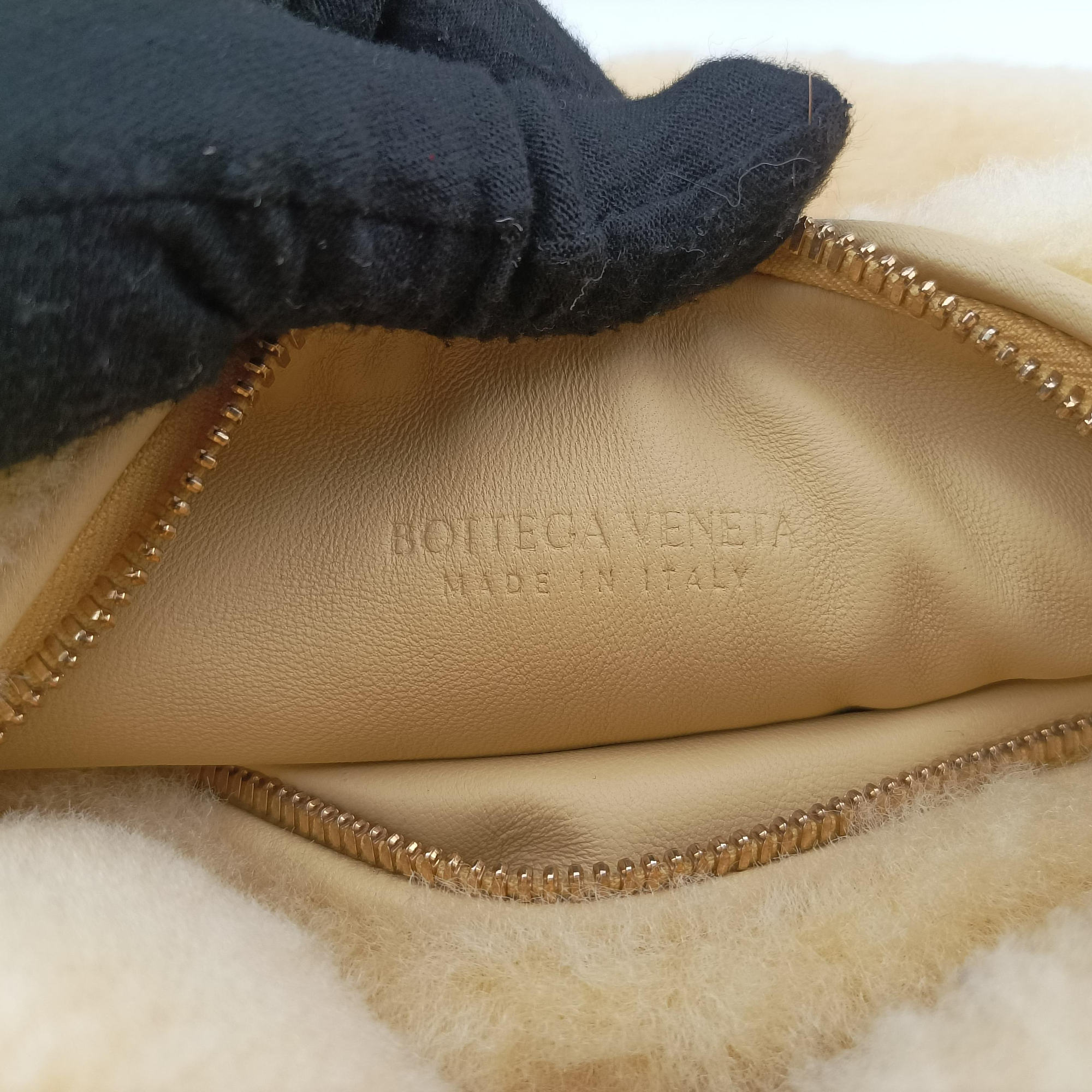 Secondhand Bottega Veneta The Jodie Yellow Pile  shoulderbag | stylenewstar