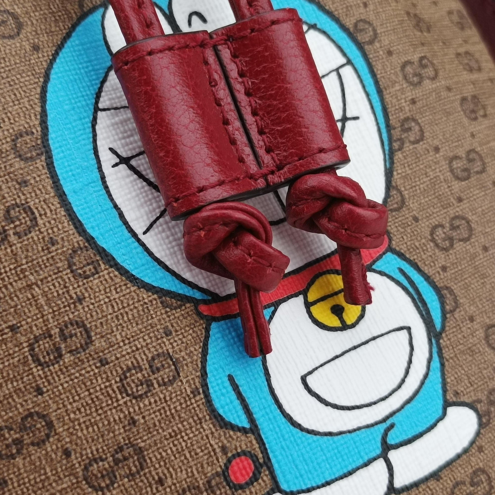 Vintage Gucci Doraemon collaboration Beige×Bordeaux×Multicolor PVC coated canvas×leather 647801 shoulderbag | stylenewstar