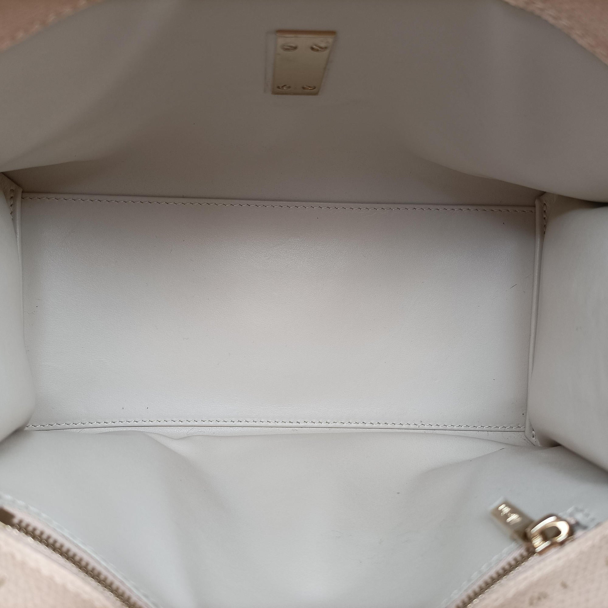 Pre-owned Valextra Iside Pink Calfskin  shoulderbag | stylenewstar