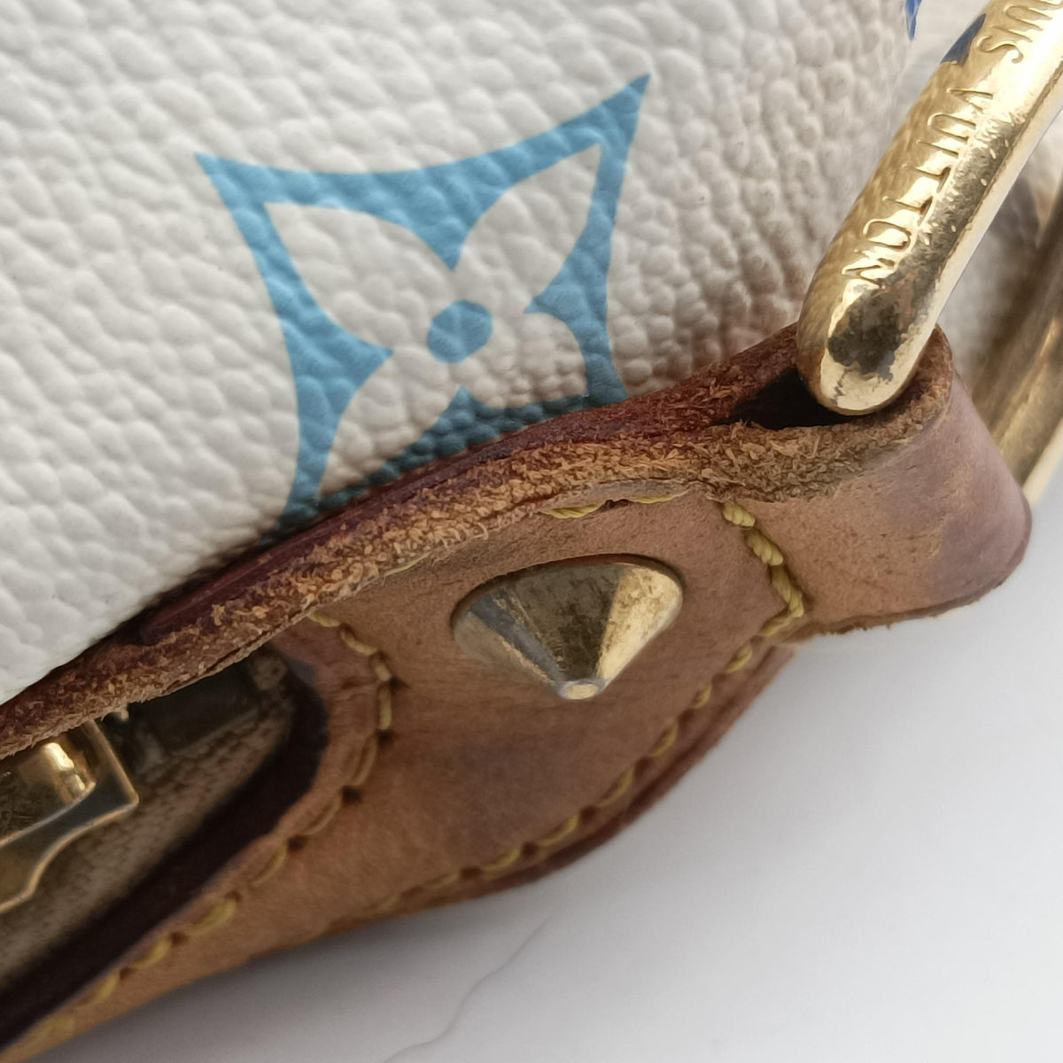 Pre-owned Louis Vuitton COURTNEY　MM white Monogram Multicolor M45641 handbag | stylenewstar