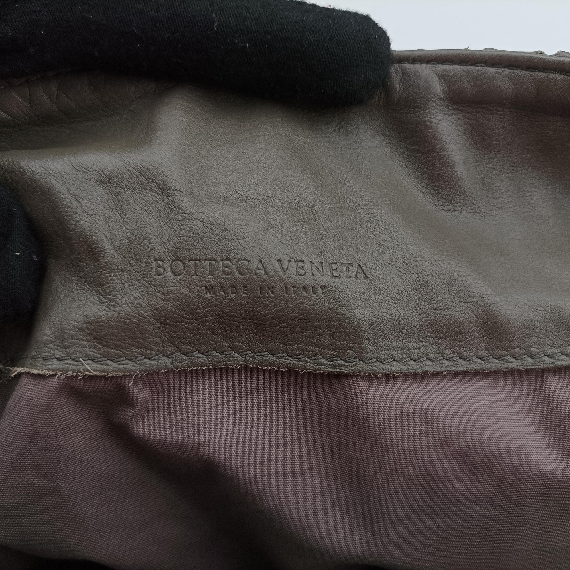 Vintage Bottega Veneta Intrecciato Gray lambskin  shoulderbag | stylenewstar