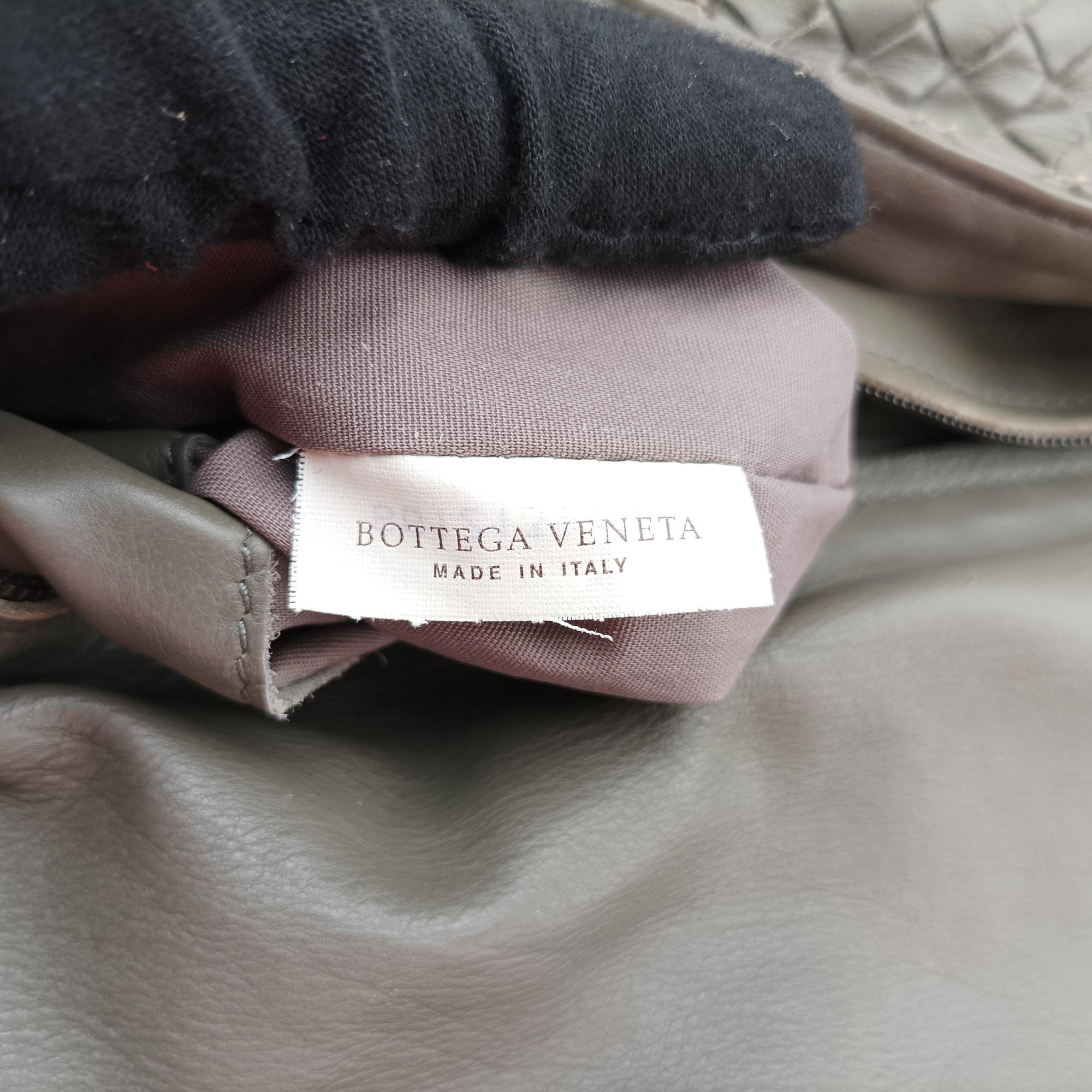 Vintage Bottega Veneta Intrecciato Gray lambskin  shoulderbag | stylenewstar
