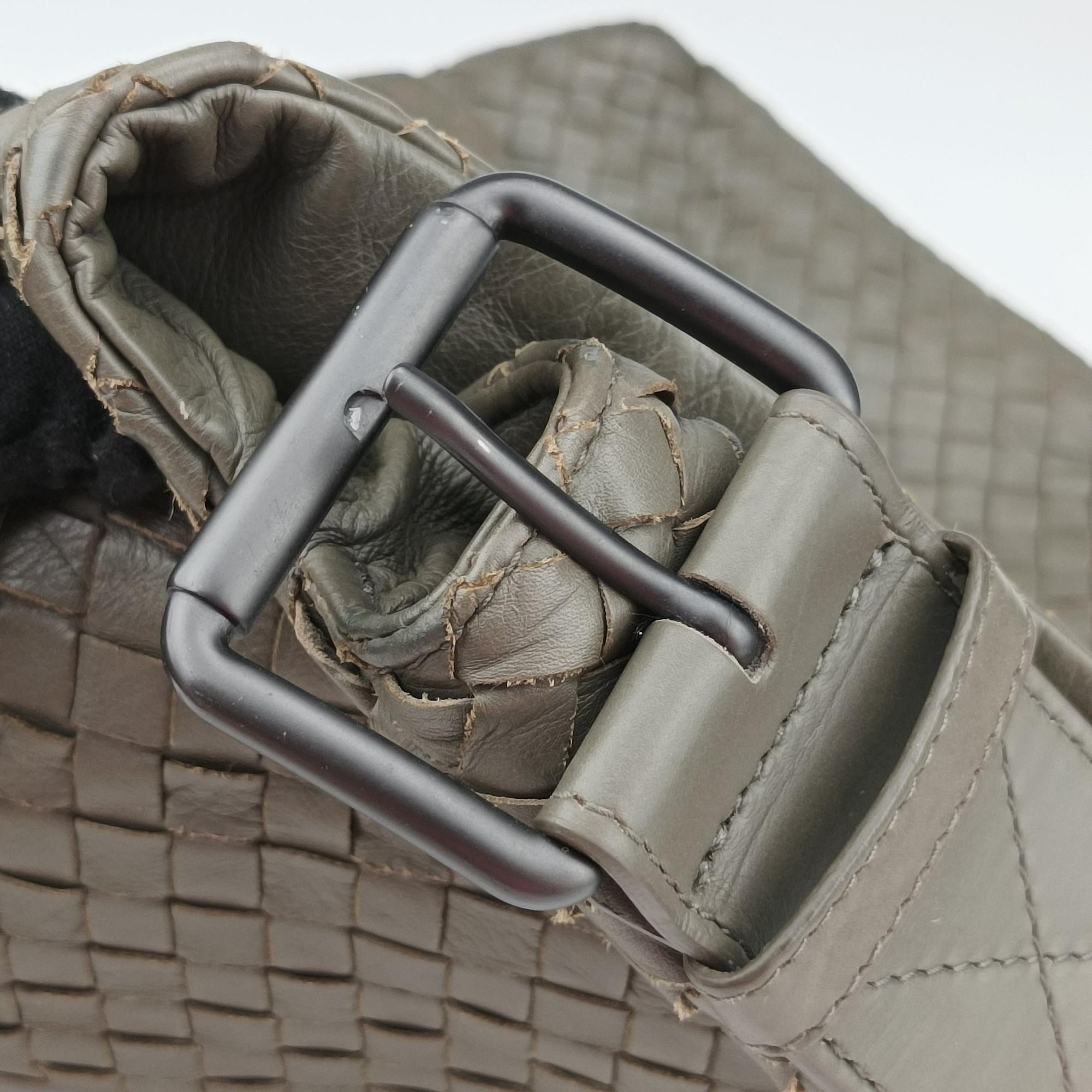 Vintage Bottega Veneta Intrecciato Gray lambskin  shoulderbag | stylenewstar