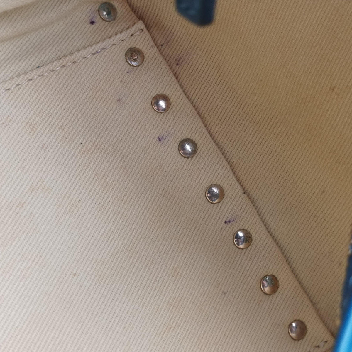 Pre-owned Valentino Rockstud Blue Leather  shoulderbag | stylenewstar