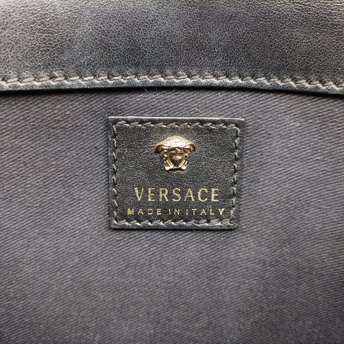 Secondhand VERSACE Medusa Black leather  shoulderbag | stylenewstar