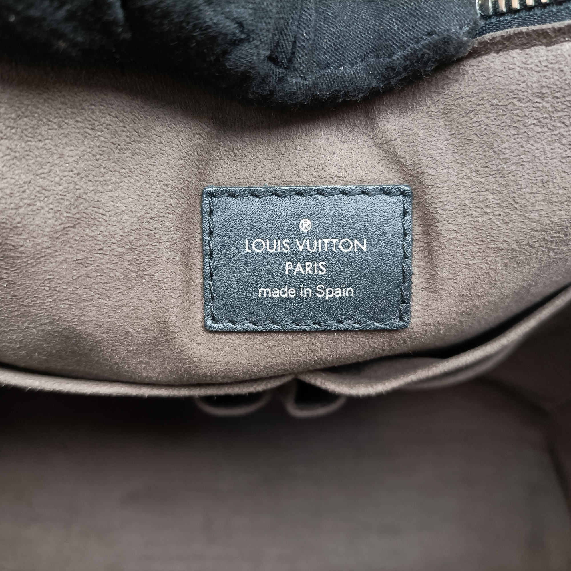 Vintage Louis Vuitton PorteDocument noir Epi M50163 shoulderbag | stylenewstar