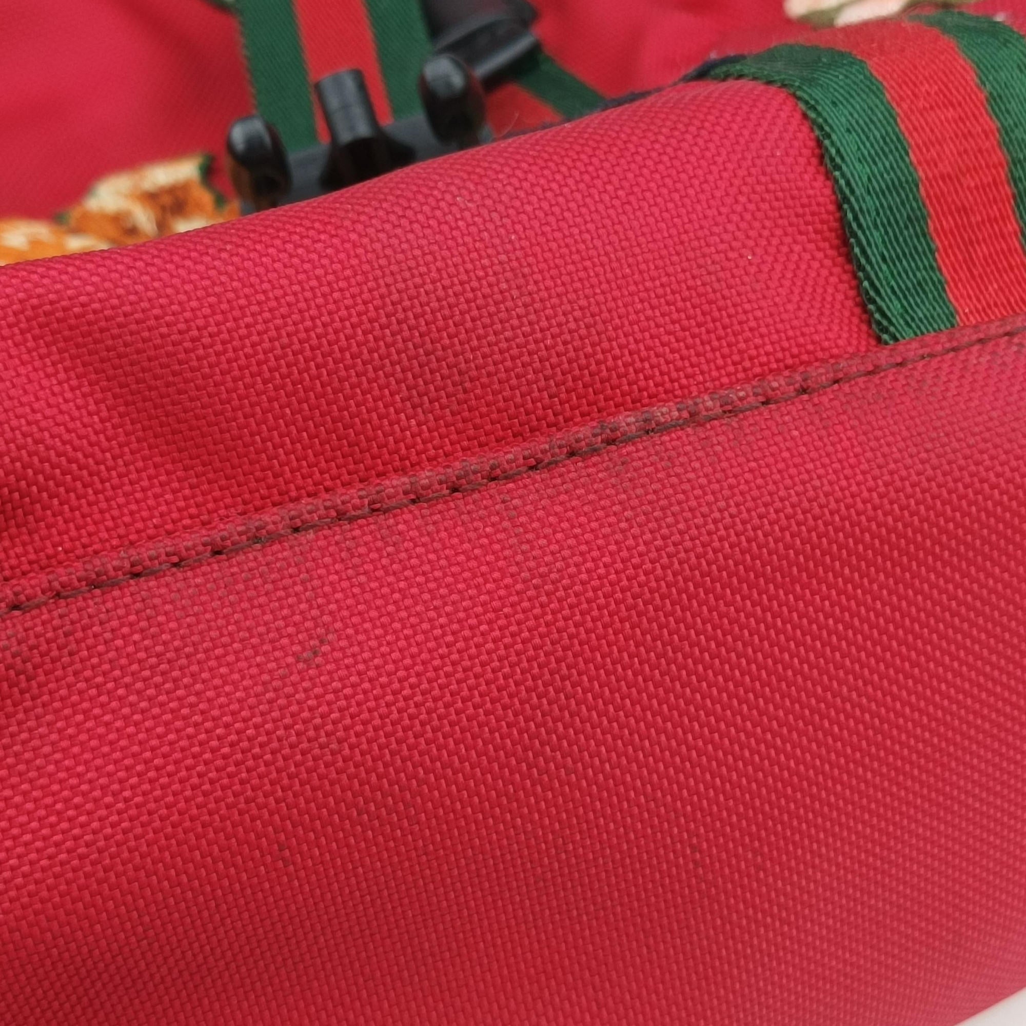 Pre-owned Gucci Techno Vintage Web L'Aveugle Par Amour Embroidered Red canvas 478327 backpack/rucksack | stylenewstar