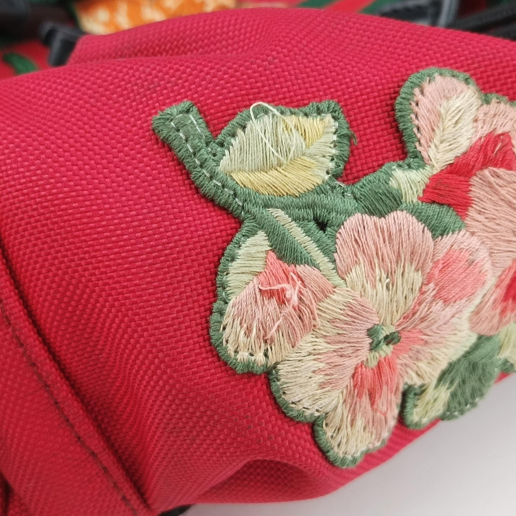 Pre-owned Gucci Techno Vintage Web L'Aveugle Par Amour Embroidered Red canvas 478327 backpack/rucksack | stylenewstar