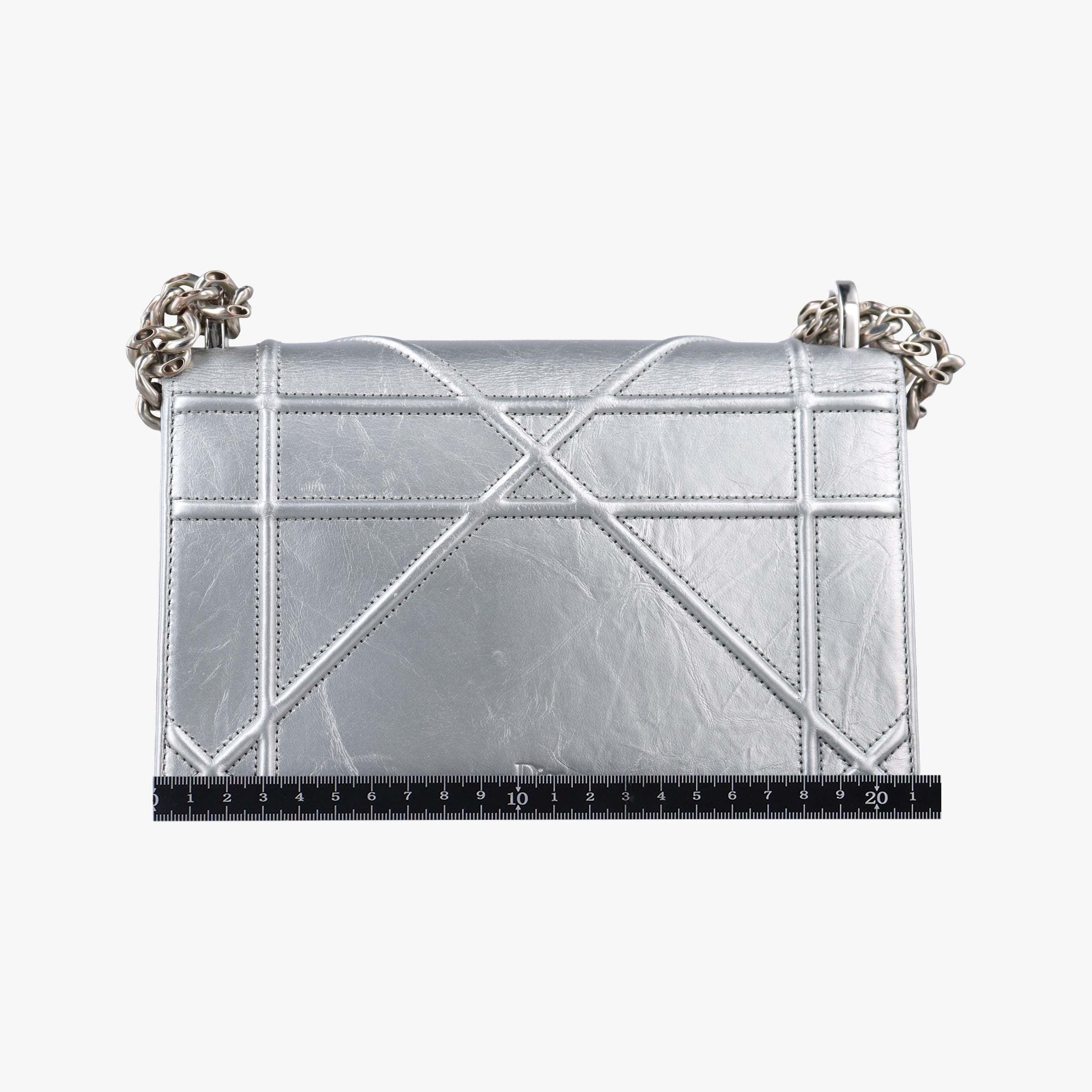 Secondhand Christian Dior Diorama Silver Leather  shoulderbag | stylenewstar