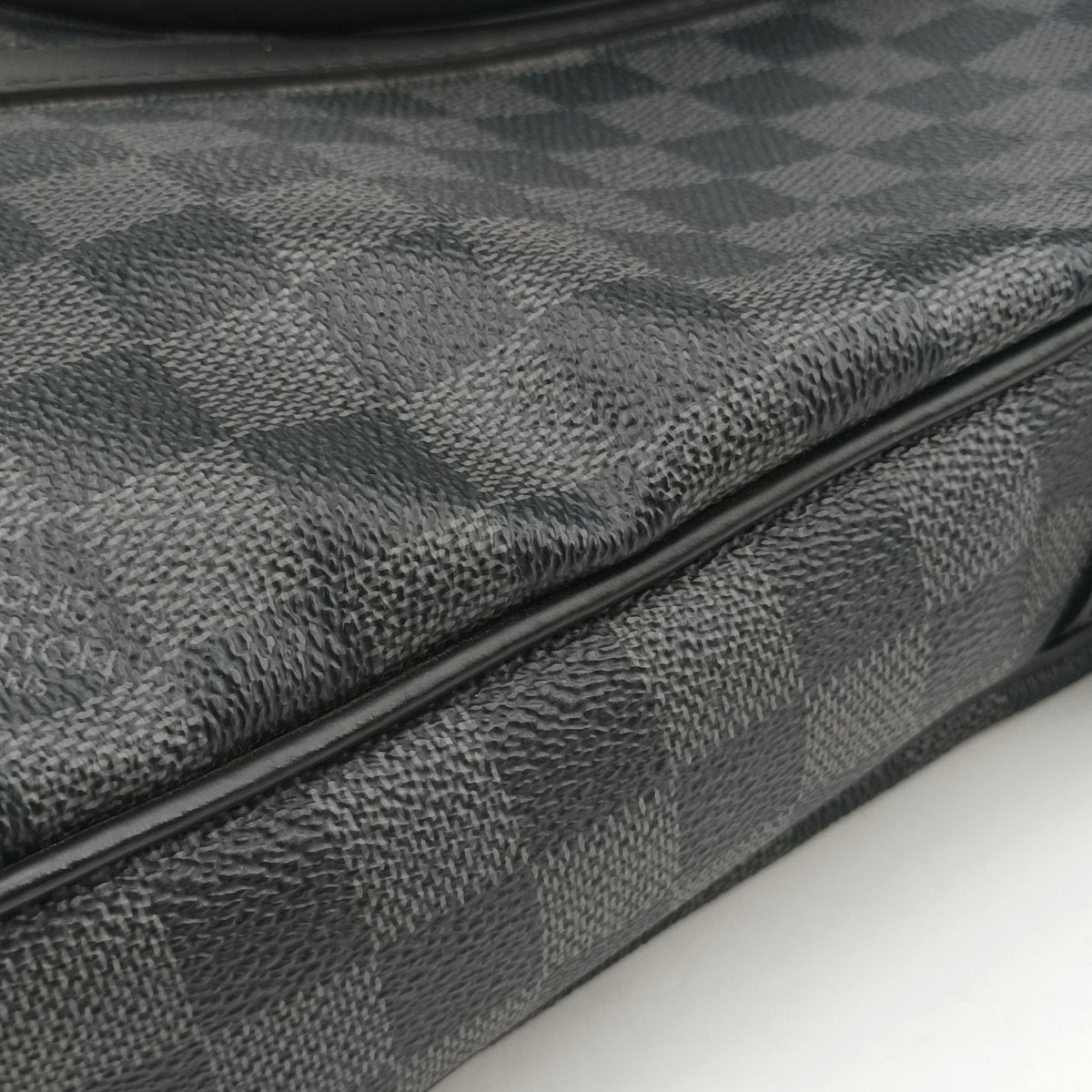 Vintage Louis Vuitton Porte Documents Voyage PM Noir Damier Graphite N41478 handbag | stylenewstar