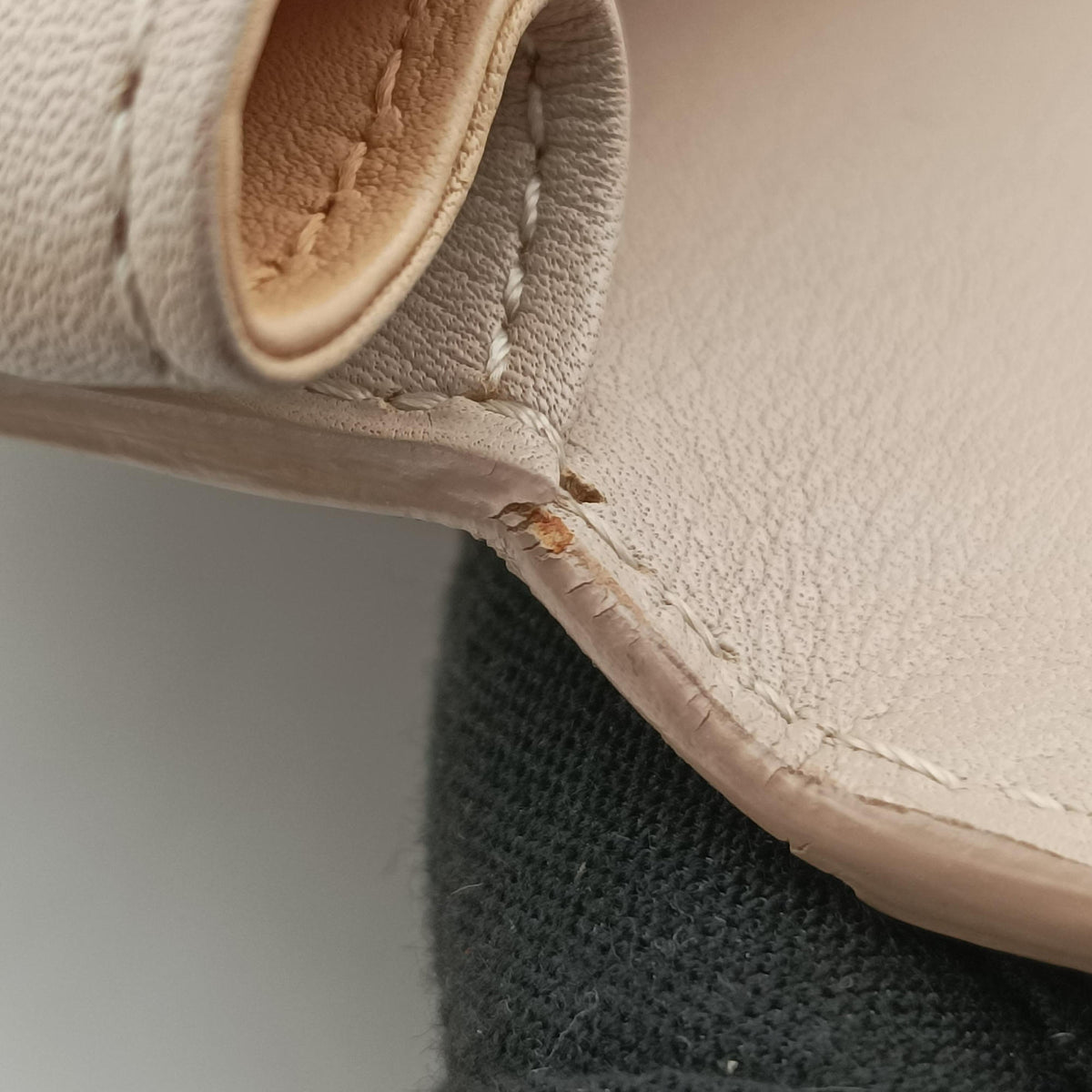 Vintage Delvaux Tampete Beige Leather  shoulderbag | stylenewstar