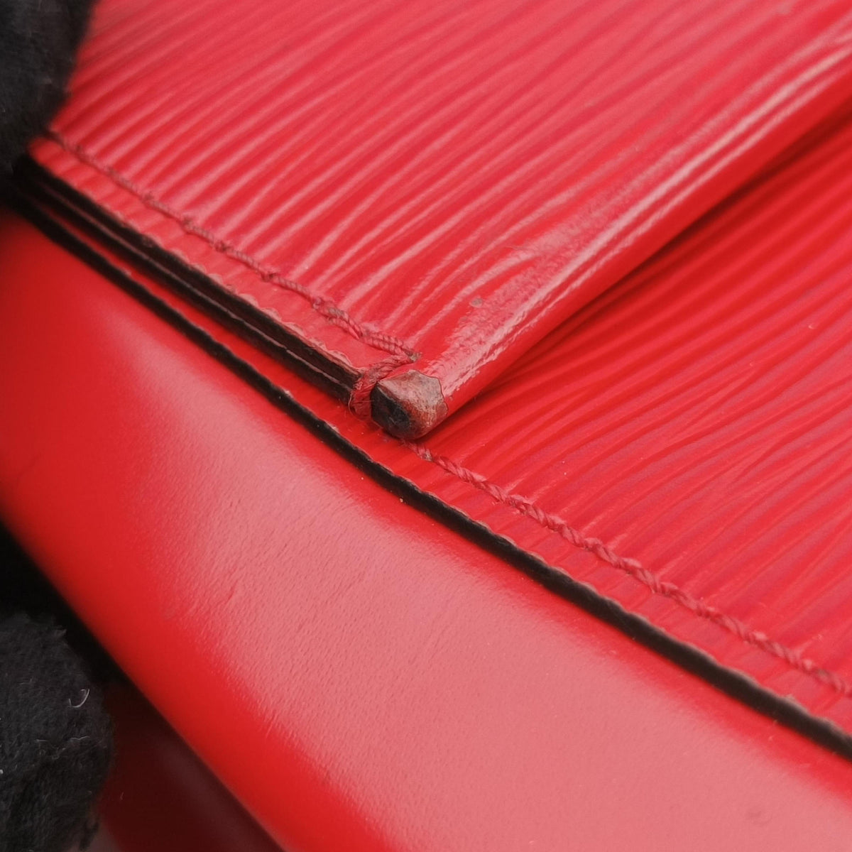 Pre-owned Louis Vuitton Cluny Red Epi M41333 shoulderbag | stylenewstar