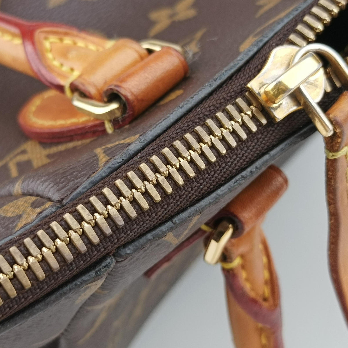 Pre-owned Louis Vuitton TURENNE MM Brown Monogram Canvas M48814 shoulderbag | stylenewstar