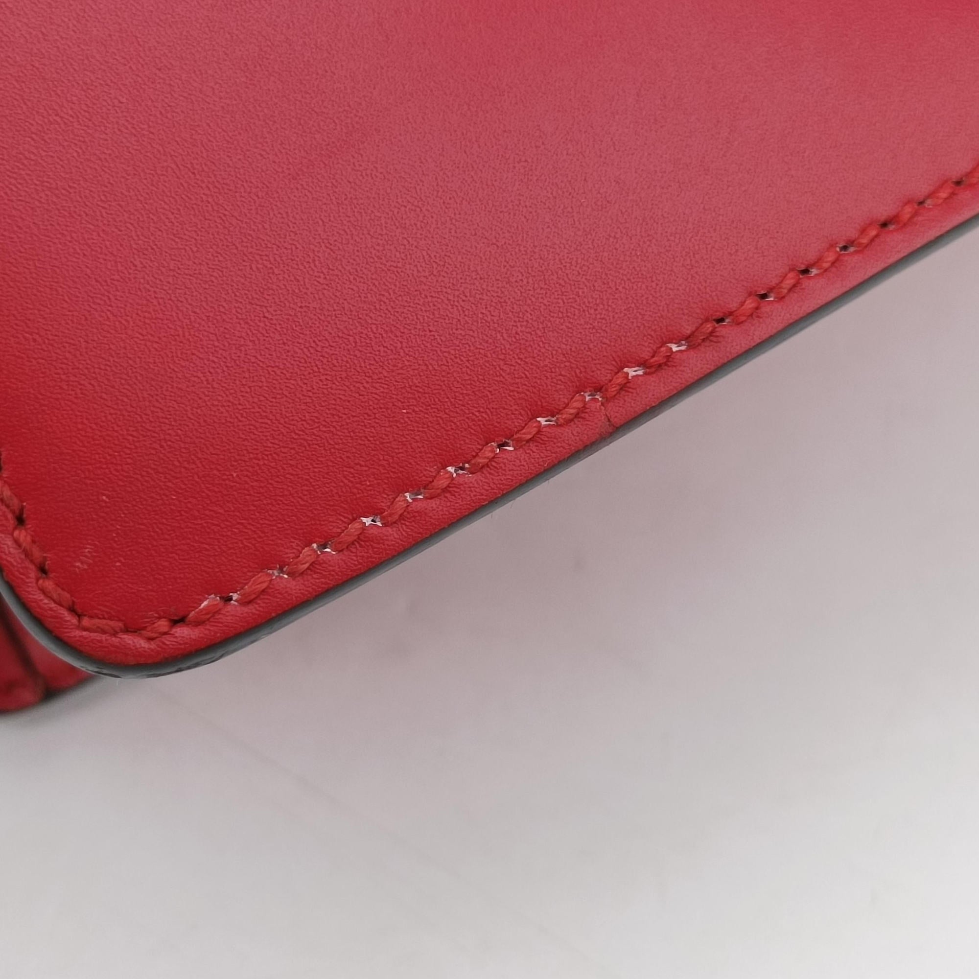 Secondhand Gucci Sylvie Red Leather 470270 shoulderbag | stylenewstar