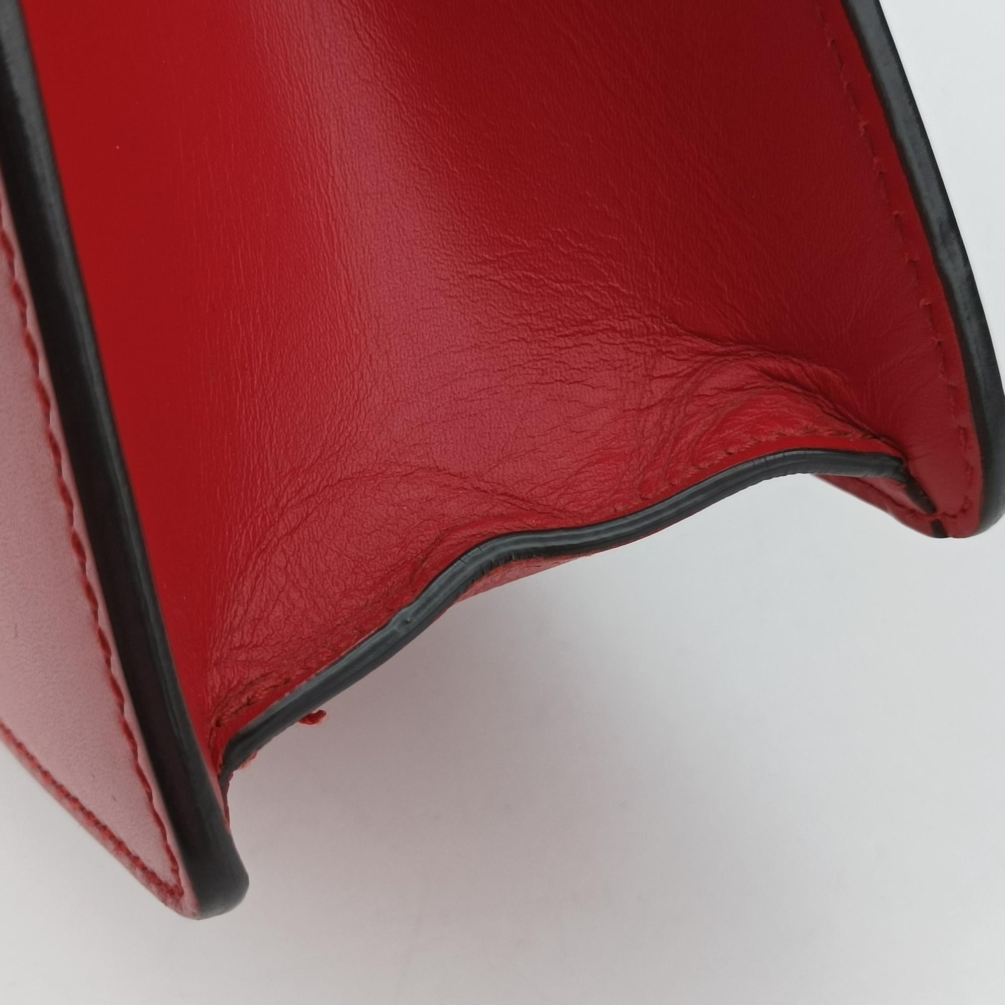 Secondhand Gucci Sylvie Red Leather 470270 shoulderbag | stylenewstar