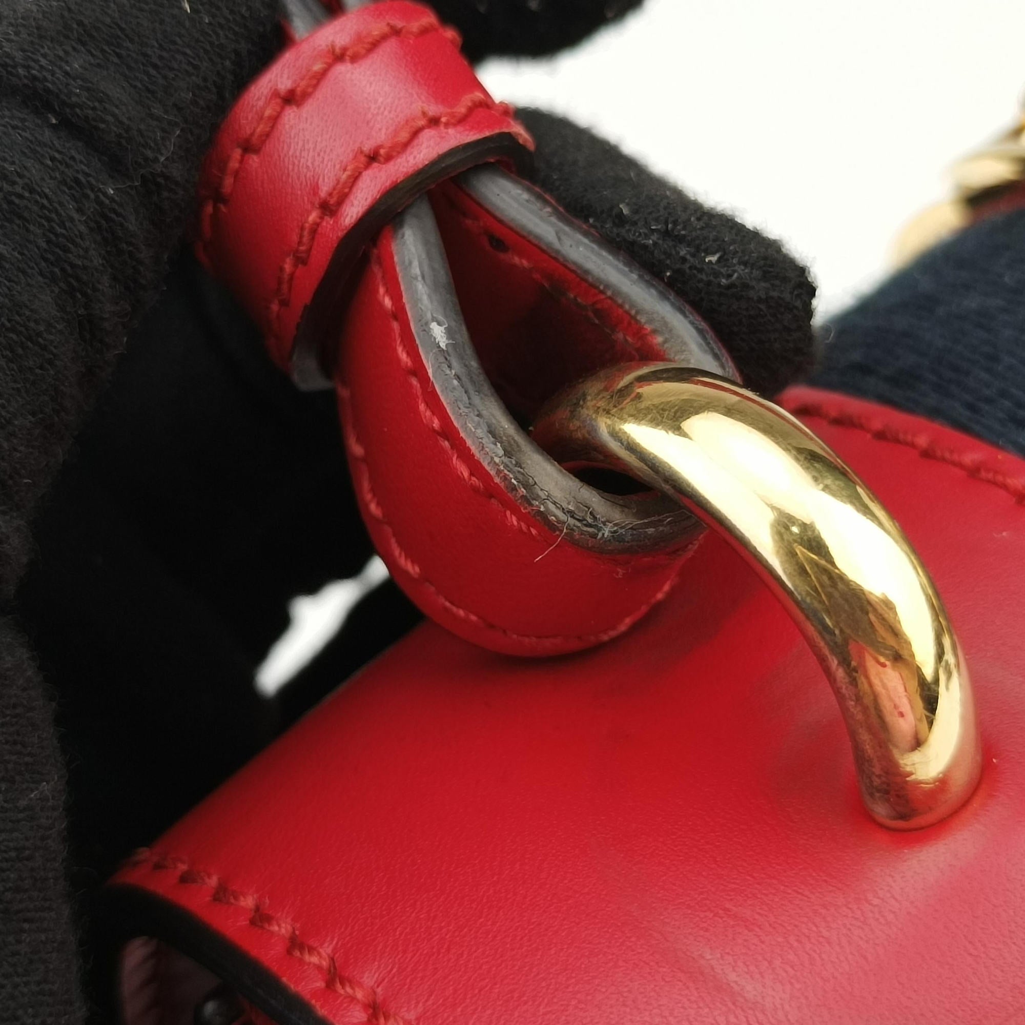 Secondhand Gucci Sylvie Red Leather 470270 shoulderbag | stylenewstar