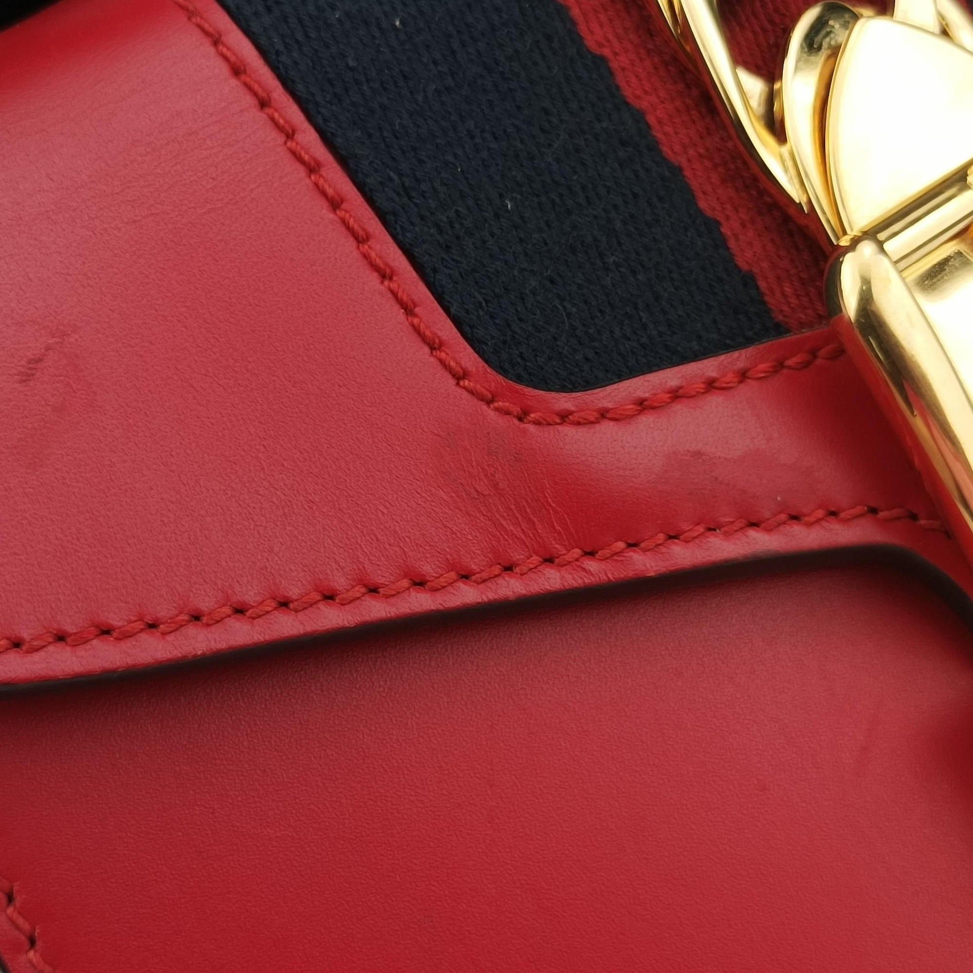 Secondhand Gucci Sylvie Red Leather 470270 shoulderbag | stylenewstar