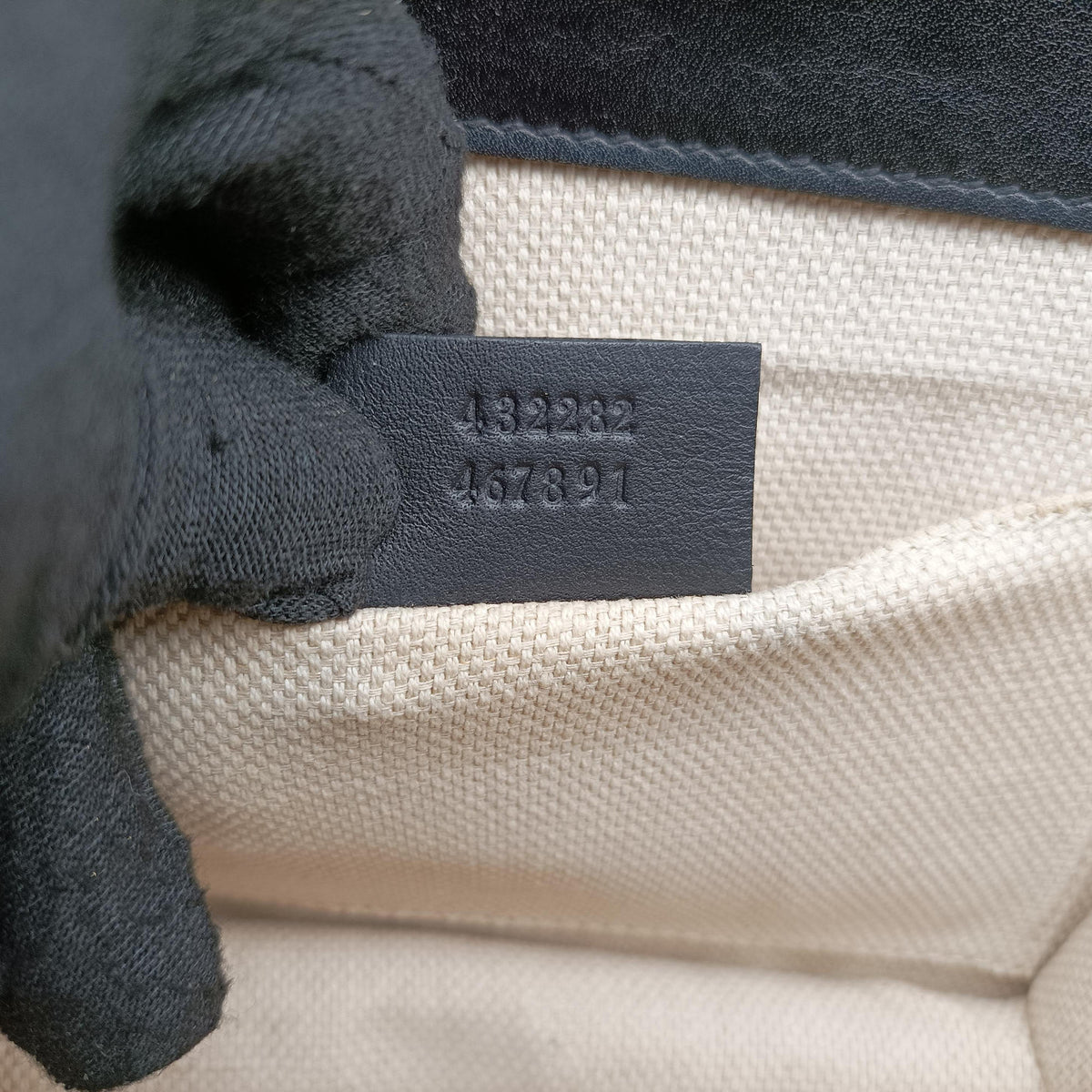 Pre-owned Gucci Pearly Peony Black×White×Gold Leather 432282 shoulderbag | stylenewstar