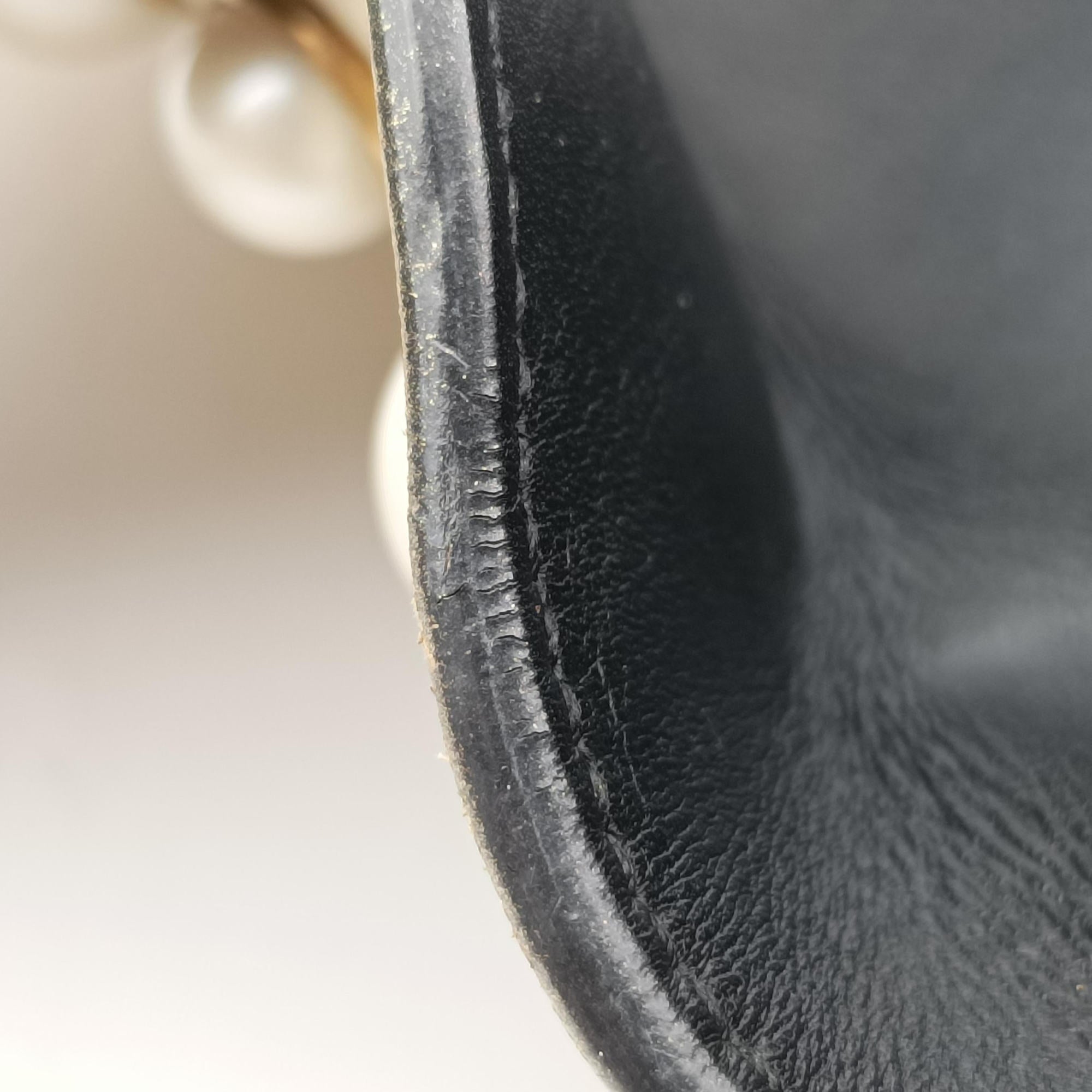 Pre-owned Gucci Pearly Peony Black×White×Gold Leather 432282 shoulderbag | stylenewstar