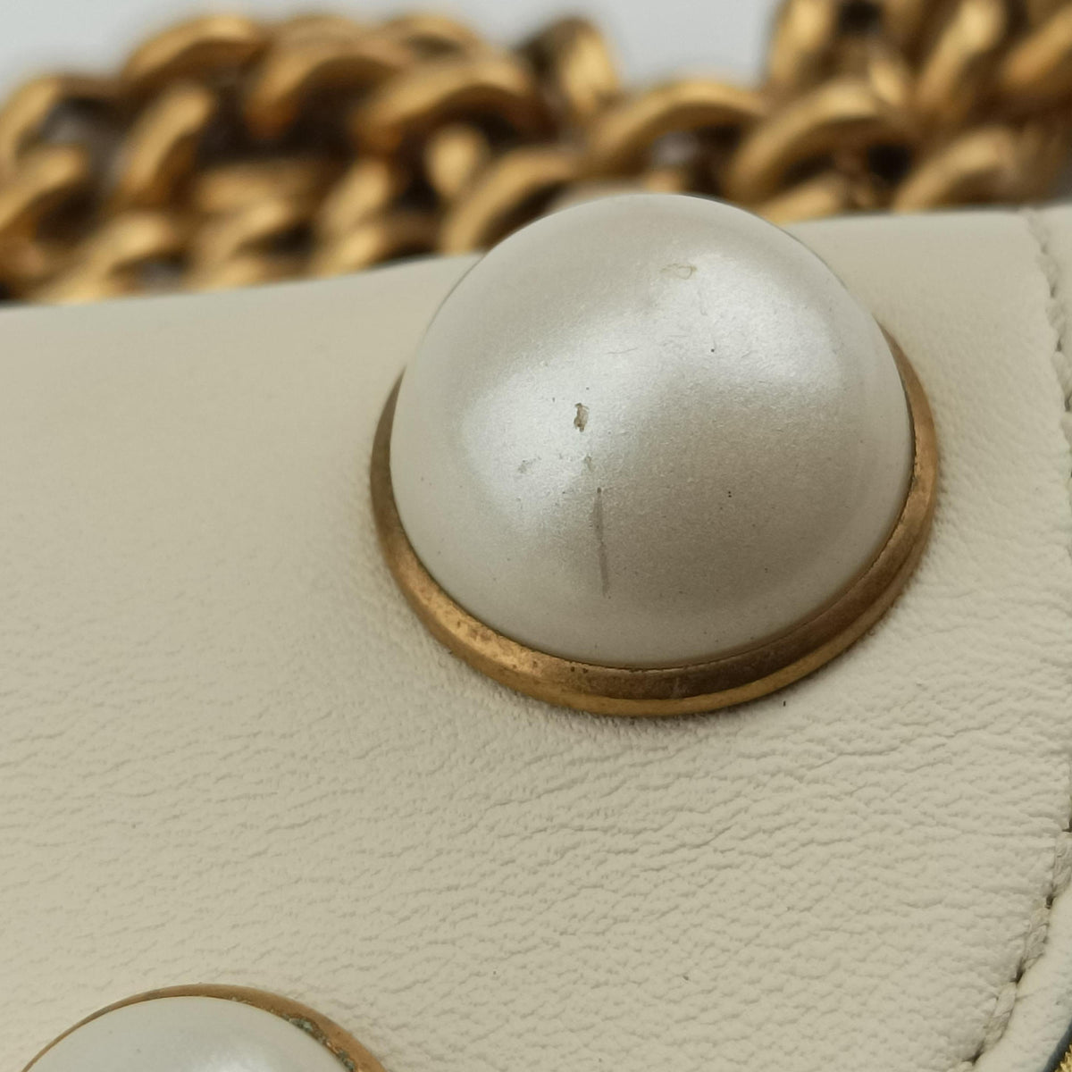 Pre-owned Gucci Pearly Peony Black×White×Gold Leather 432282 shoulderbag | stylenewstar