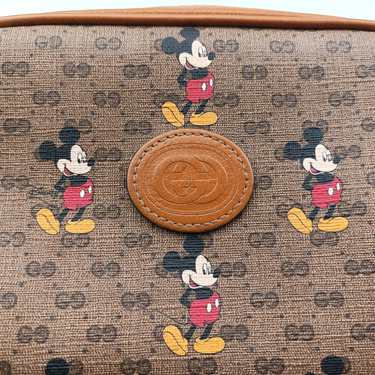 Pre-owned Gucci Mickey Mouse Disney collaboration Brown PVC coated canvas×Leather 602536 shoulderbag | stylenewstar