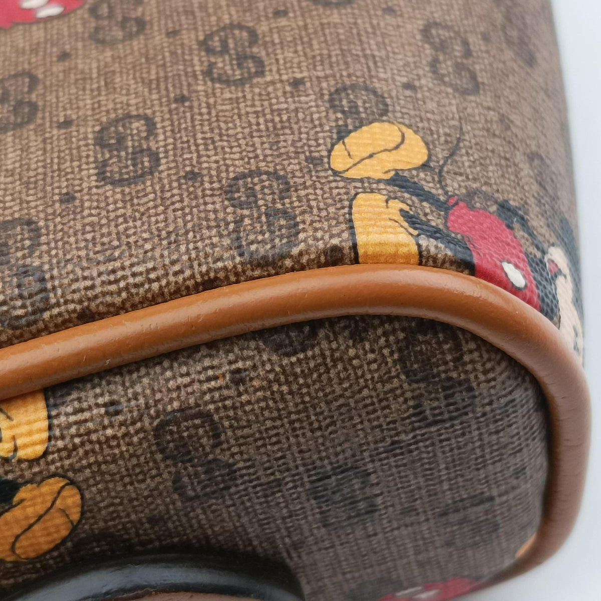 Pre-owned Gucci Mickey Mouse Disney collaboration Brown PVC coated canvas×Leather 602536 shoulderbag | stylenewstar