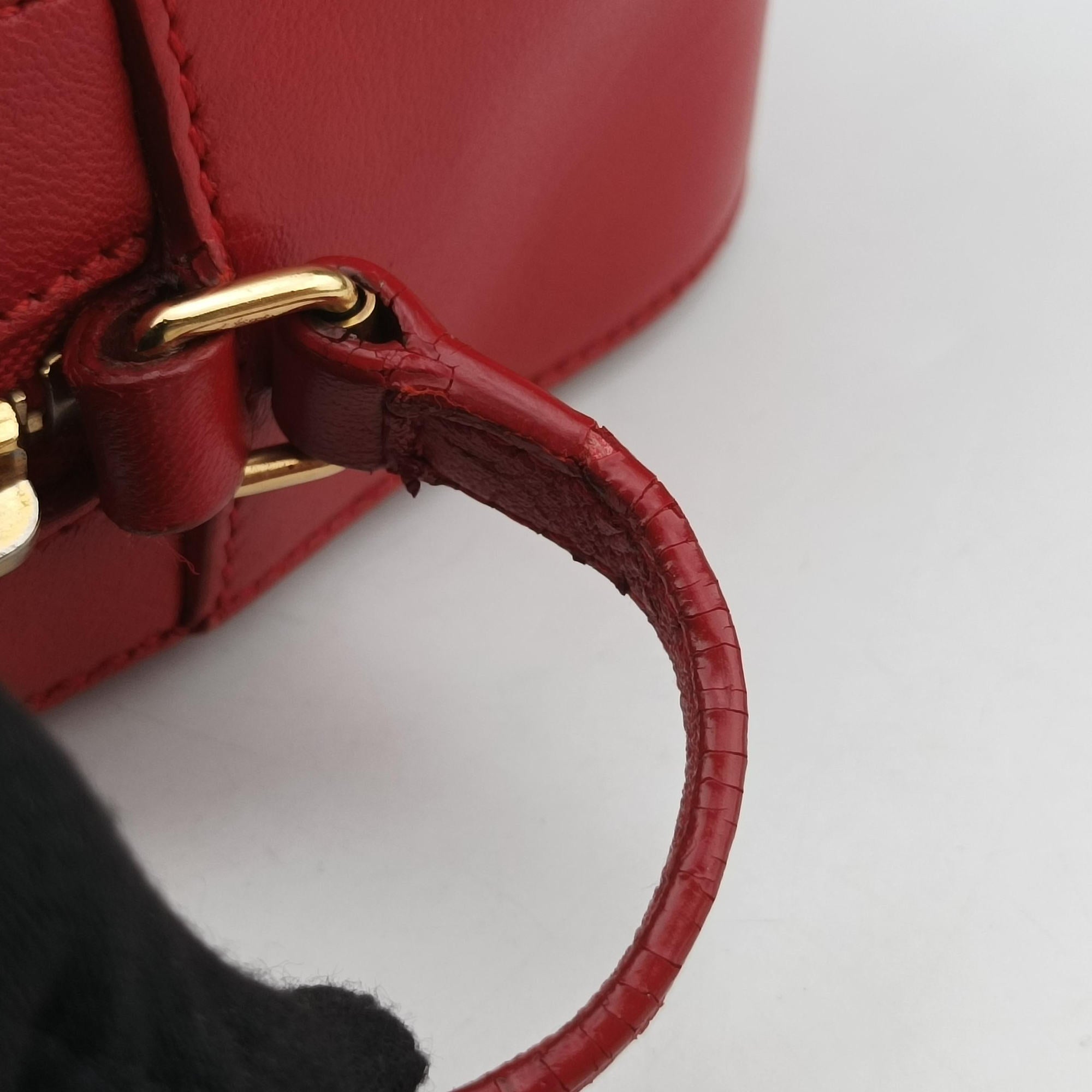 Pre-owned Yves Saint Laurent LOU camera Red Leather 395793 shoulderbag | stylenewstar