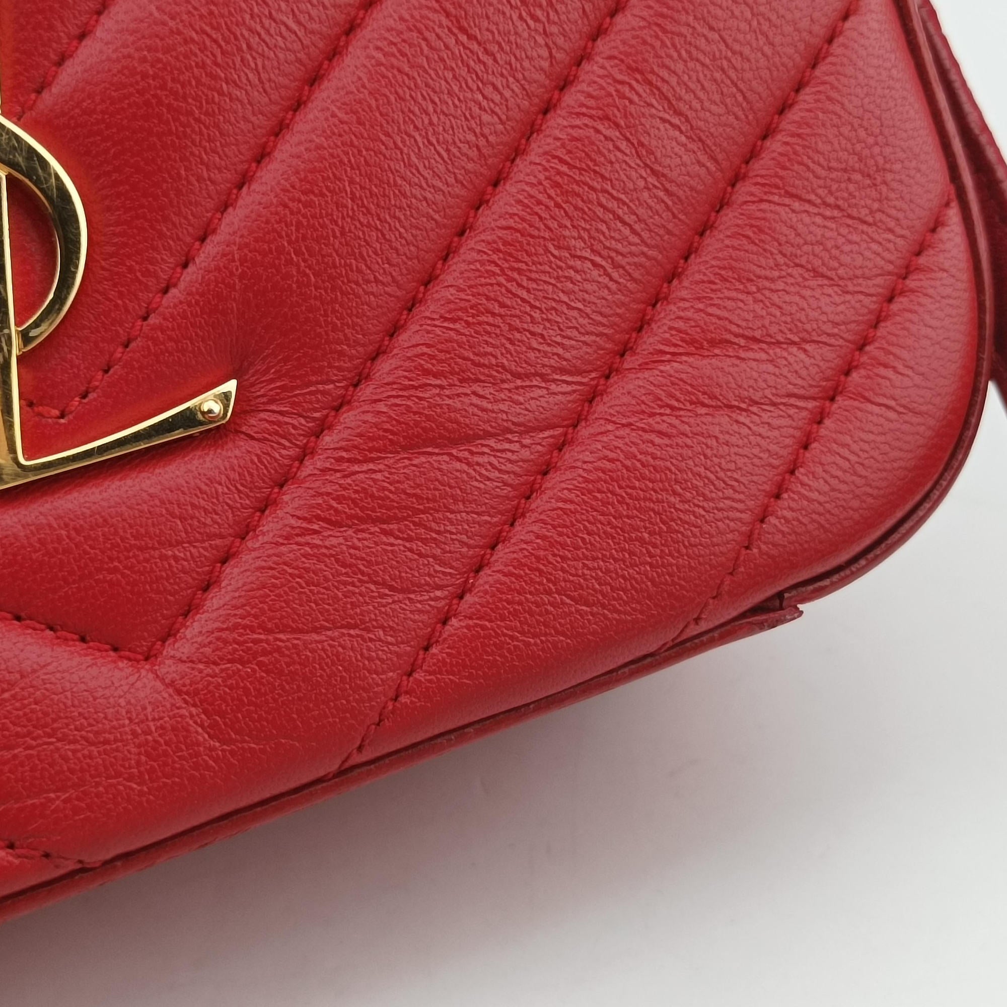 Pre-owned Yves Saint Laurent LOU camera Red Leather 395793 shoulderbag | stylenewstar