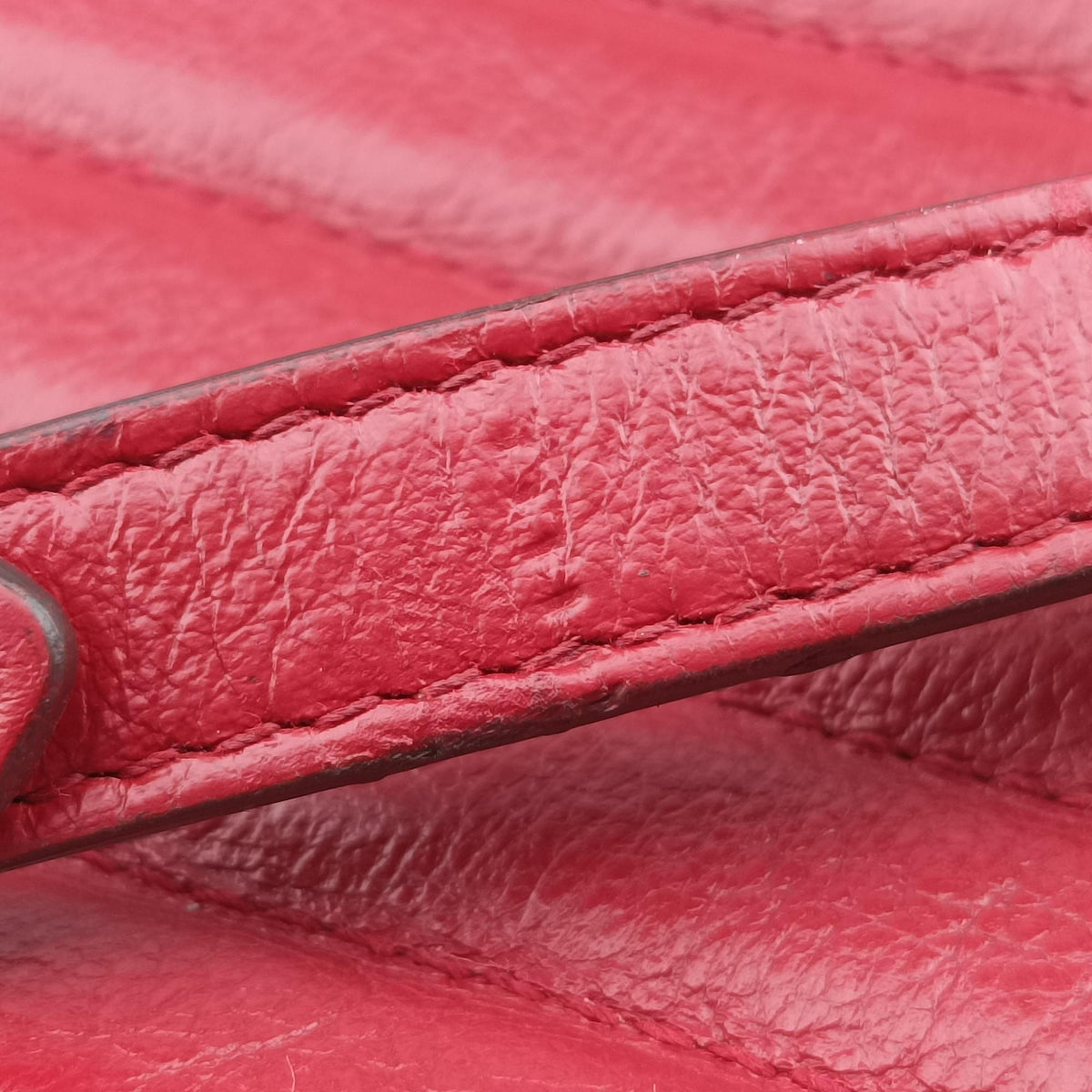 Secondhand Gucci GG Marmont Red Leather 550155 shoulderbag | stylenewstar