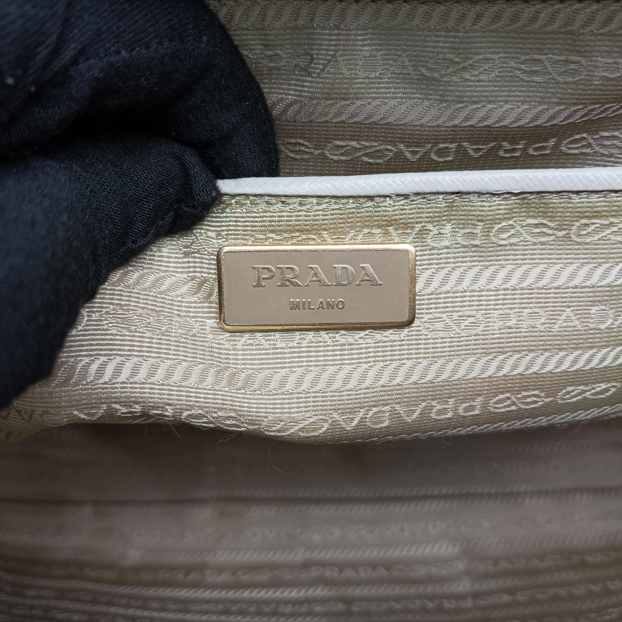 Vintage Prada Parabole Tote White SAFFIANO Leather  handbag | stylenewstar