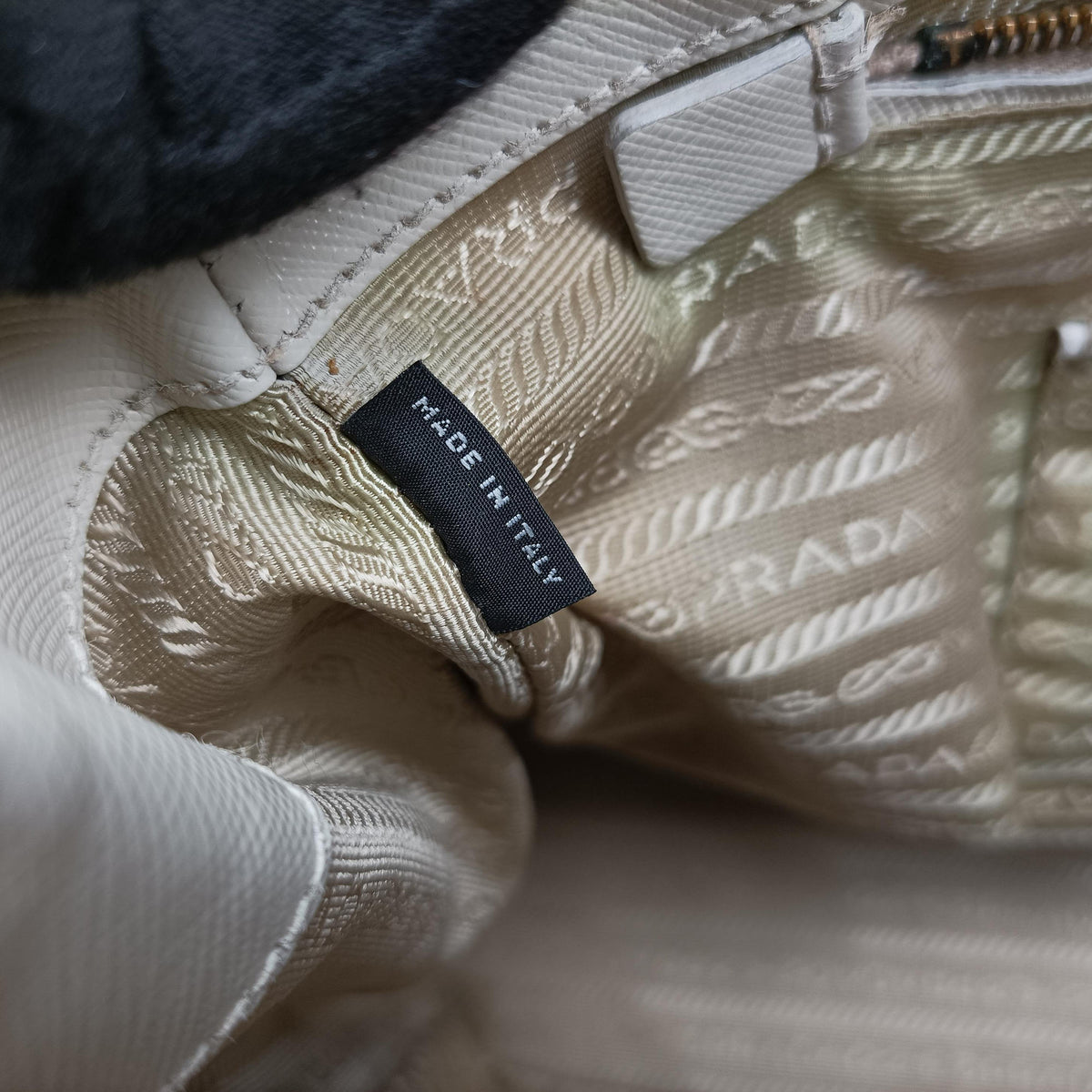 Vintage Prada Parabole Tote White SAFFIANO Leather  handbag | stylenewstar