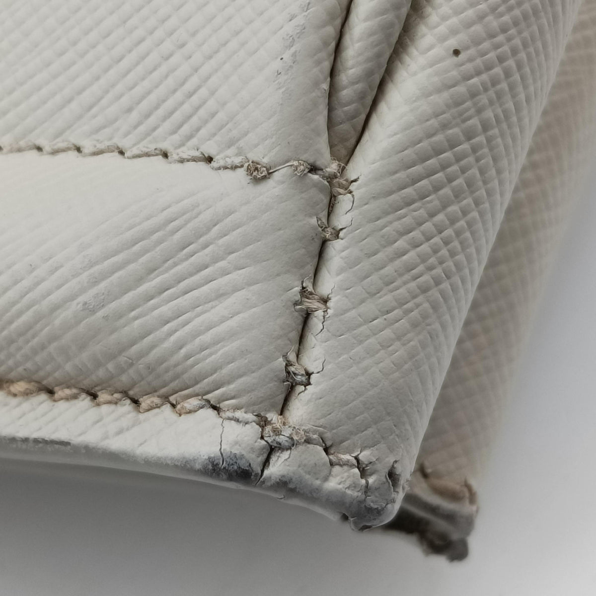 Vintage Prada Parabole Tote White SAFFIANO Leather  handbag | stylenewstar
