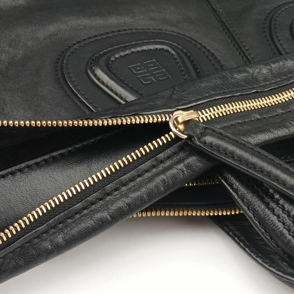 Secondhand Givenchy Nightingale Black Lambskin  shoulderbag | stylenewstar