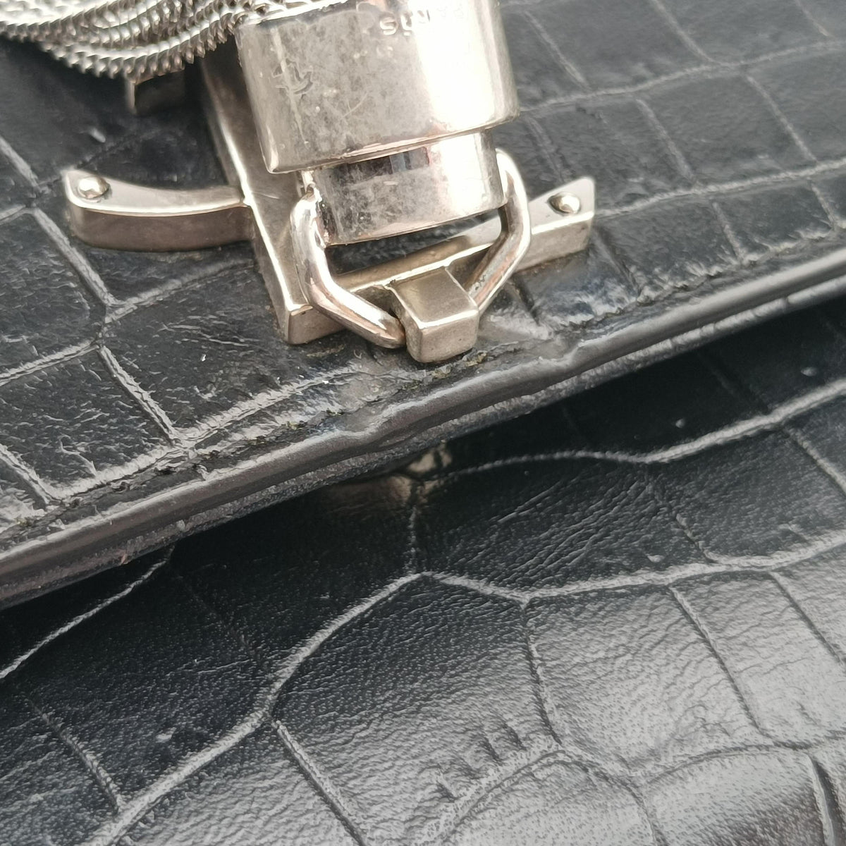 Pre-owned Yves Saint Laurent KATE Black Leather 474366 shoulderbag | stylenewstar