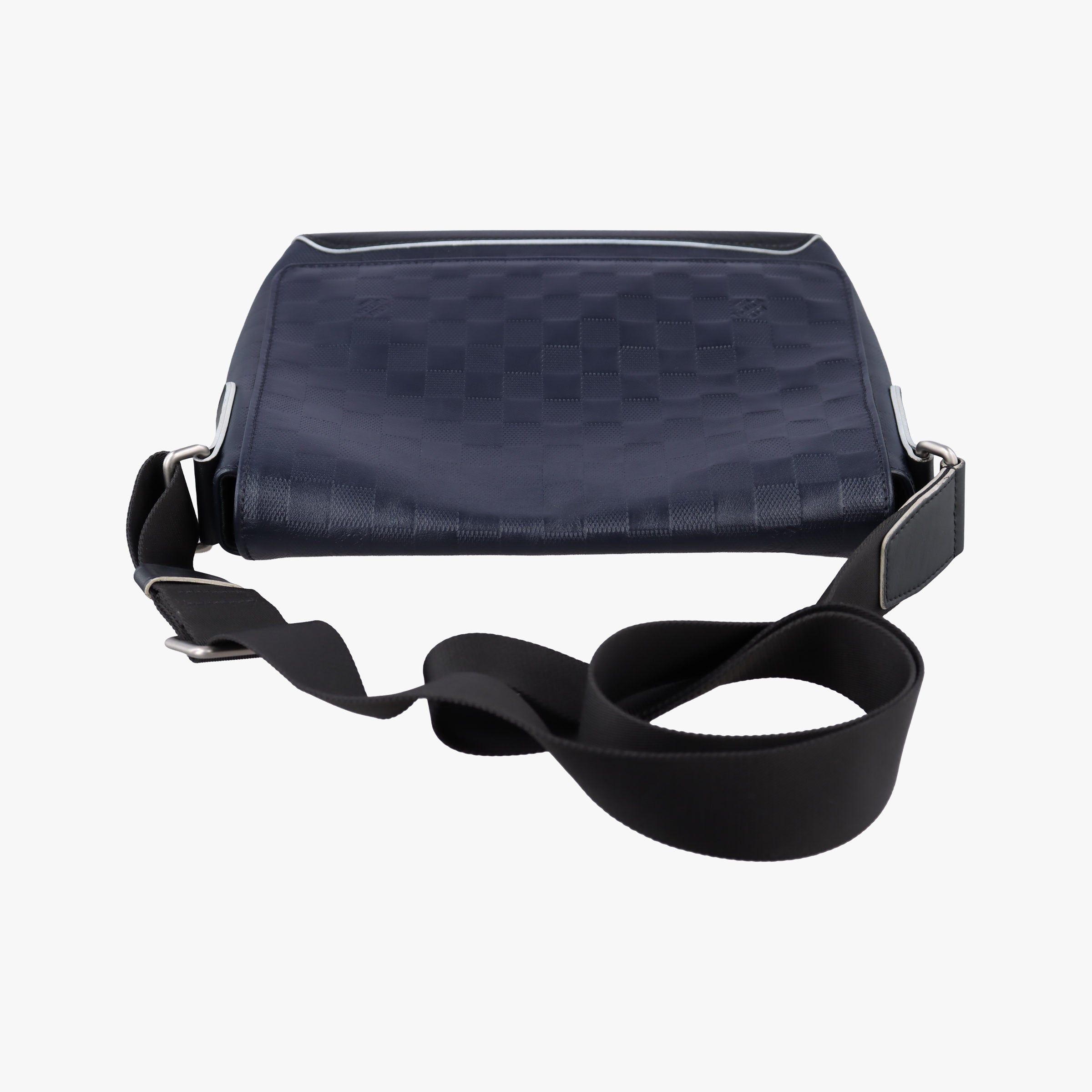 Pre-owned Louis Vuitton District PM Noir Damier Infini Leather N41033 shoulderbag | stylenewstar