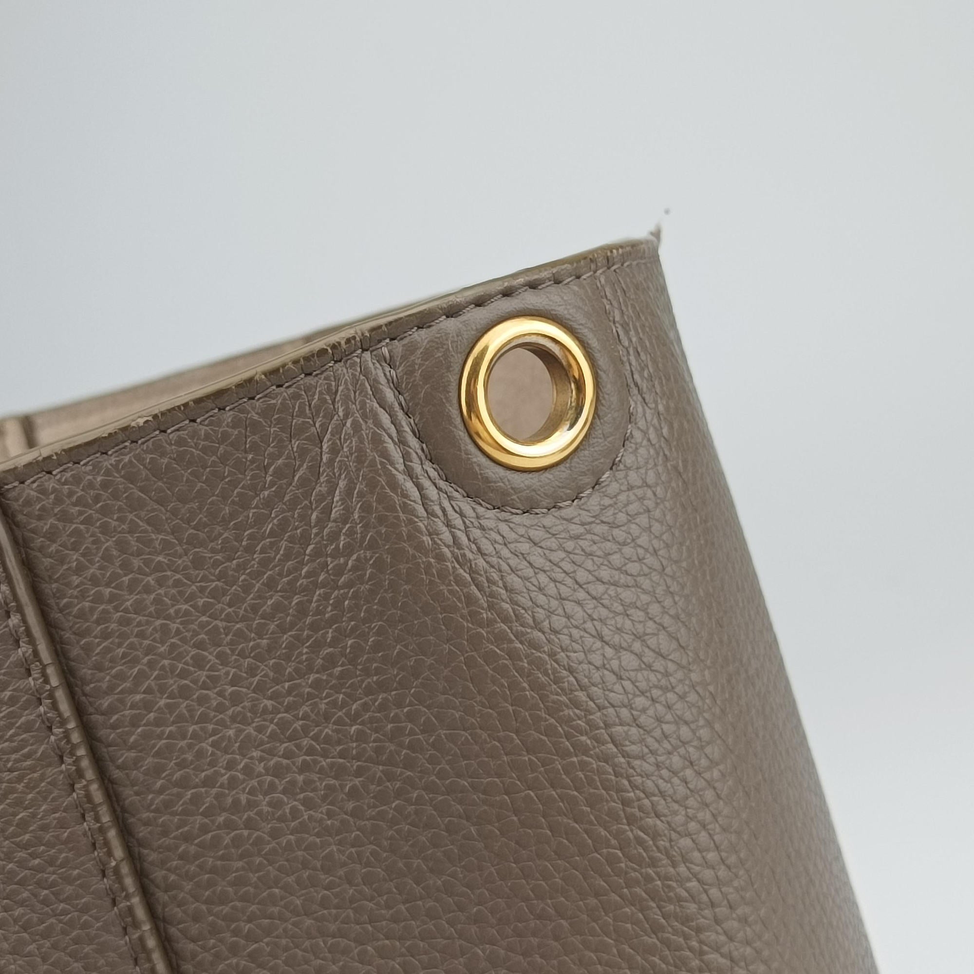 Secondhand Celine Sangle Bucket Small Brown Leather  shoulderbag | stylenewstar