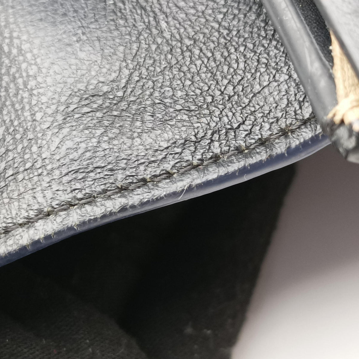Pre-owned Celine Trapèze Beige×blue×black Leather  shoulderbag | stylenewstar